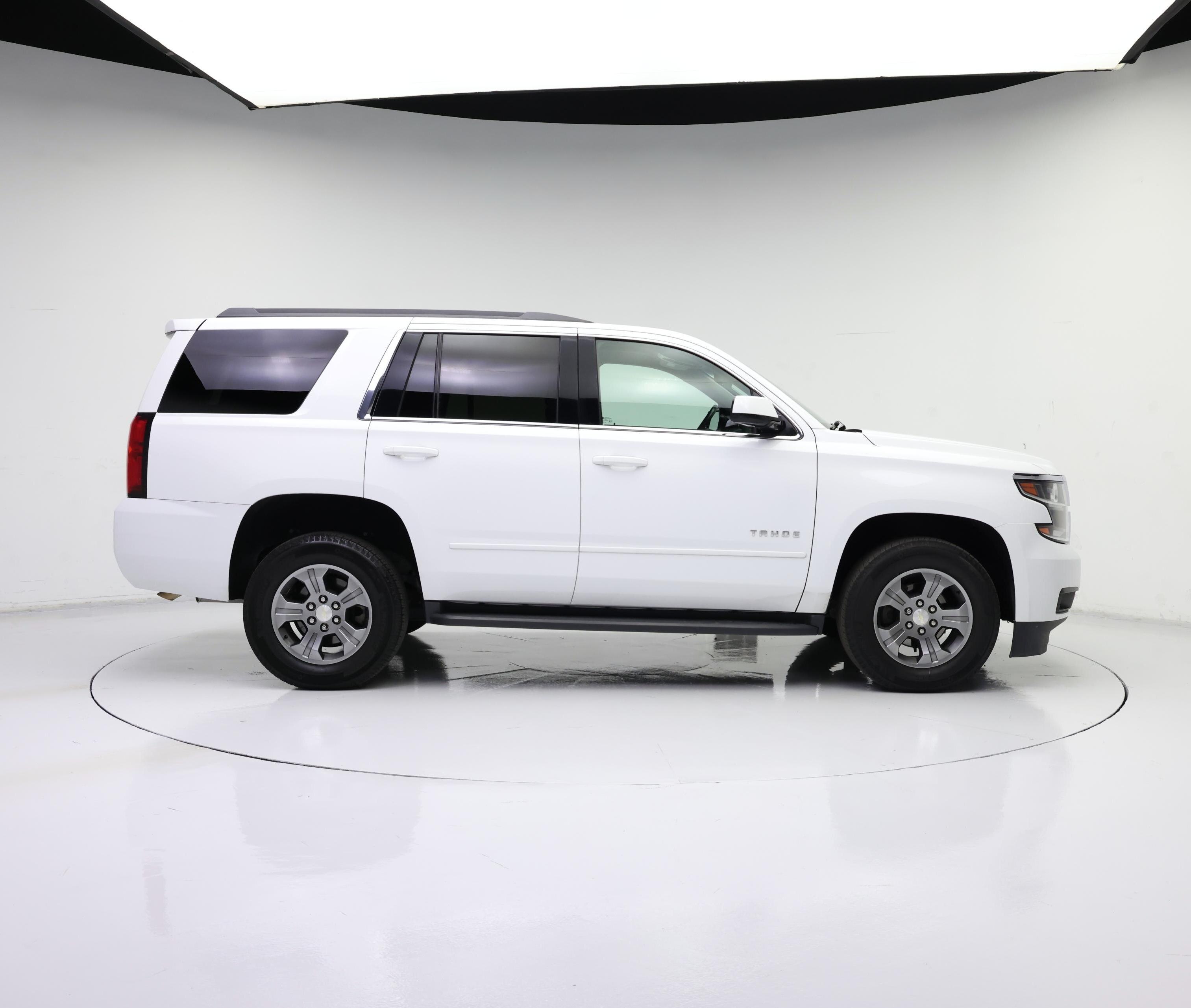 Thumbnail: 2019 Chevrolet Tahoe - 7