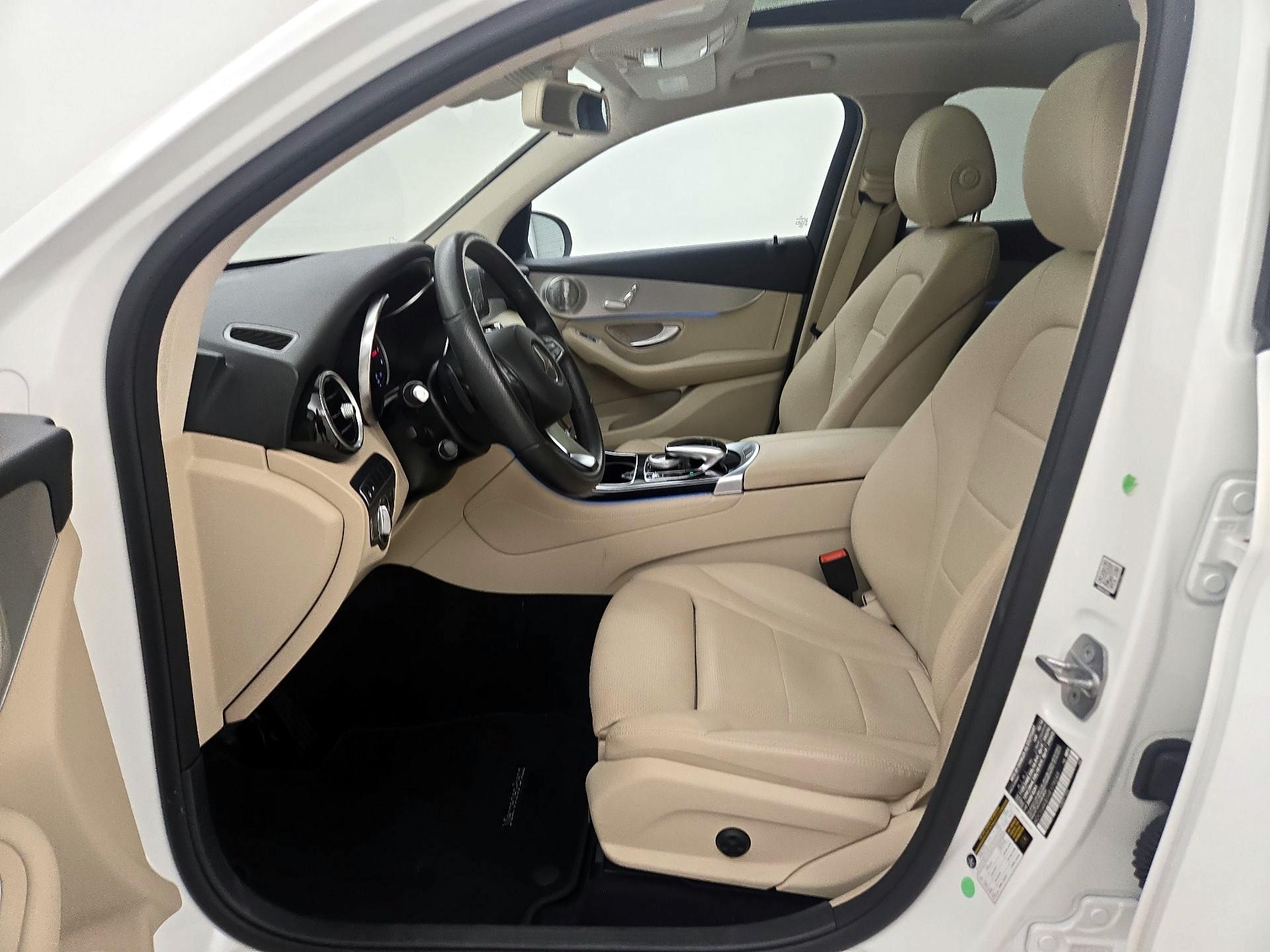 Thumbnail: 2017 Mercedes-Benz GLC - 11