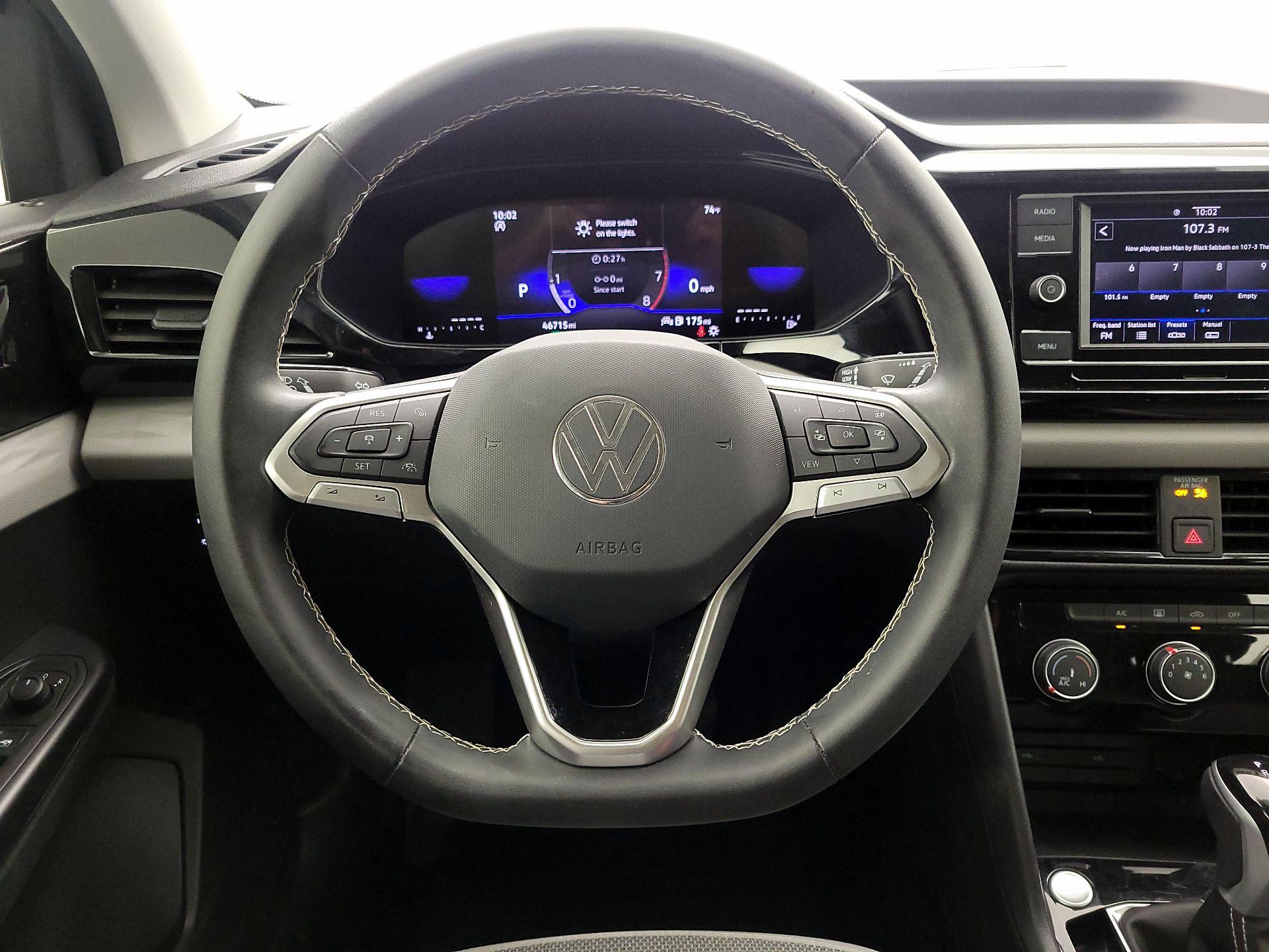 Thumbnail: 2023 Volkswagen Taos - 10