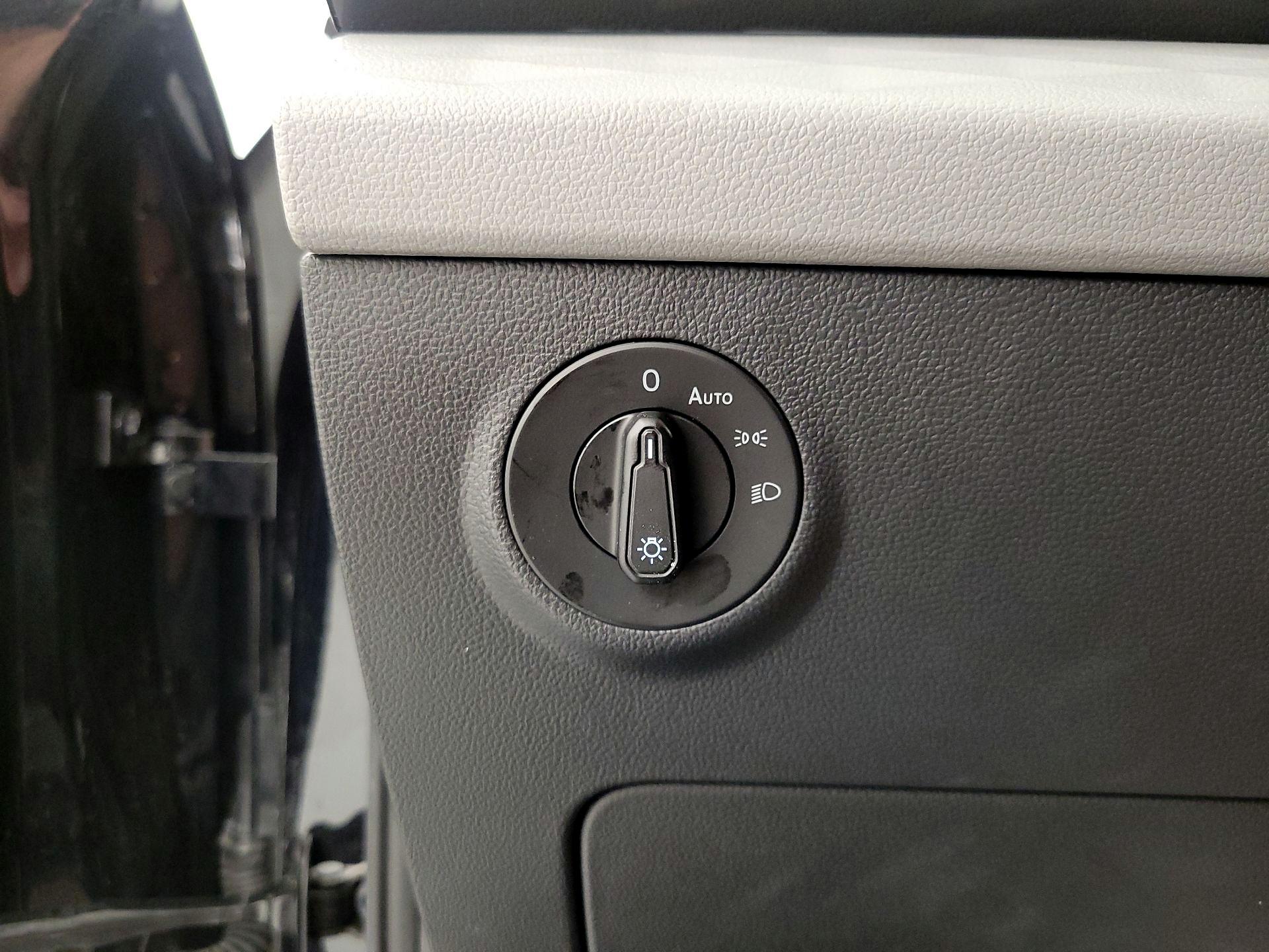 Thumbnail: 2023 Volkswagen Taos - 13