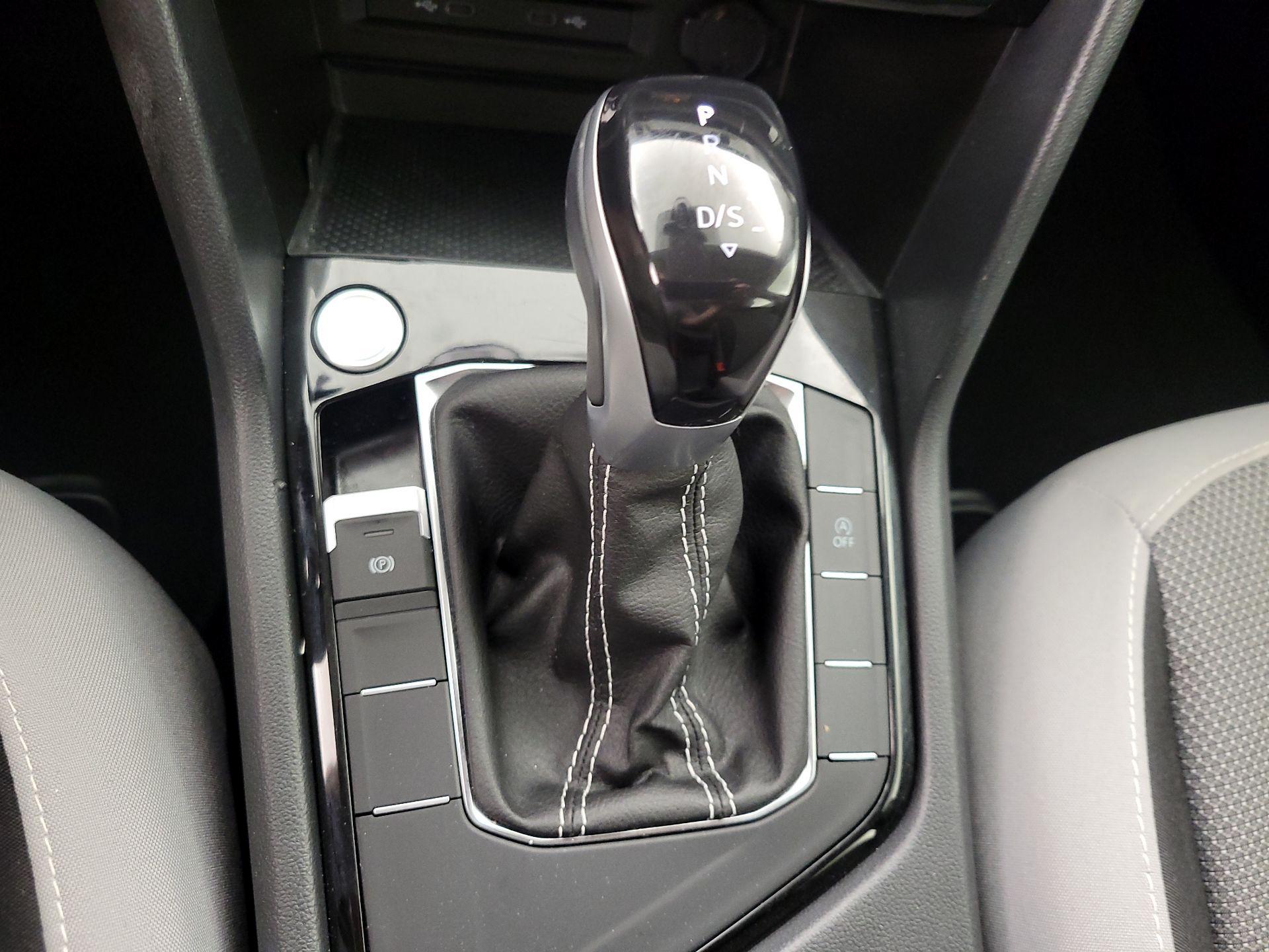 Thumbnail: 2023 Volkswagen Taos - 17