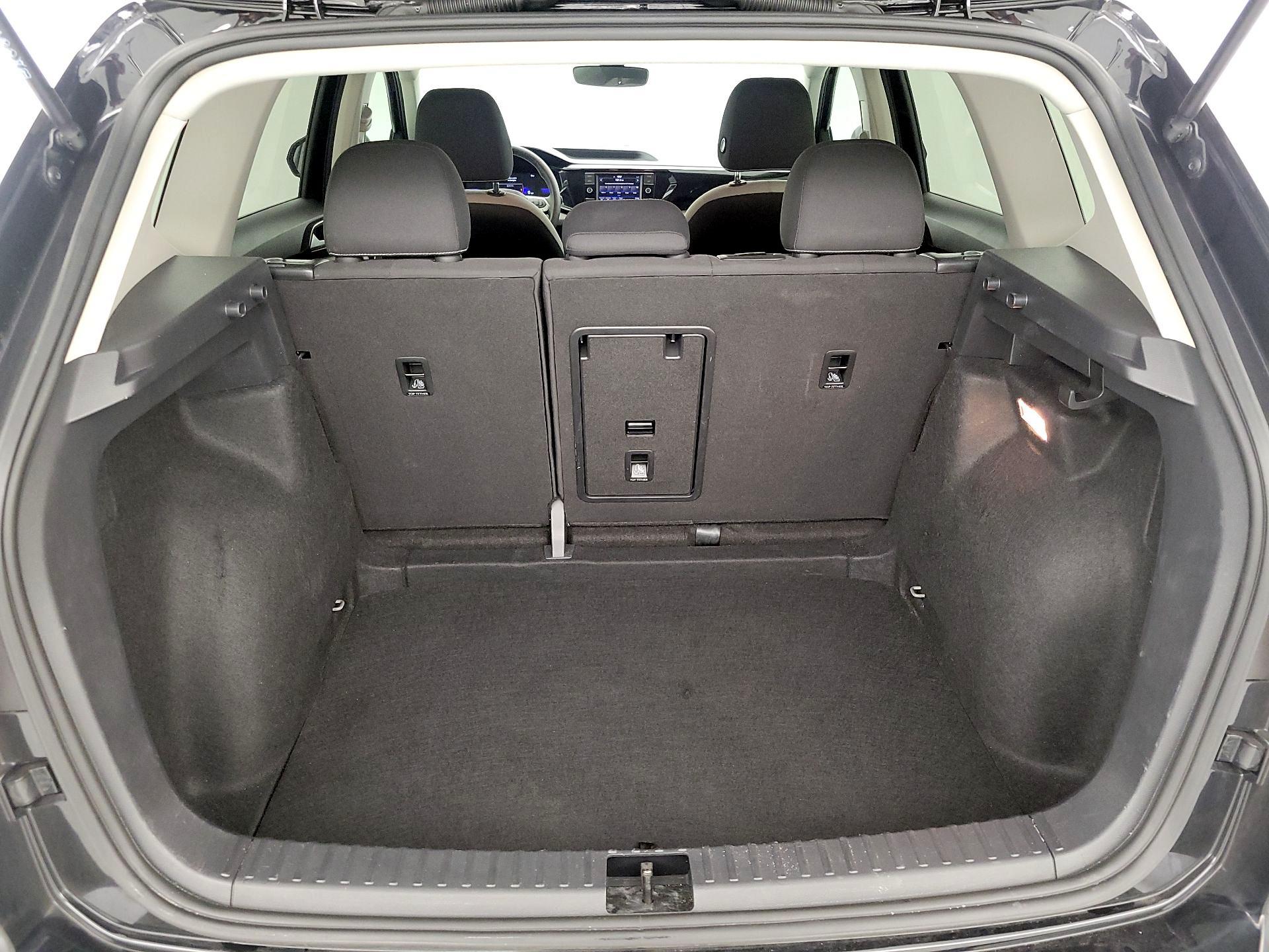 Thumbnail: 2023 Volkswagen Taos - 20