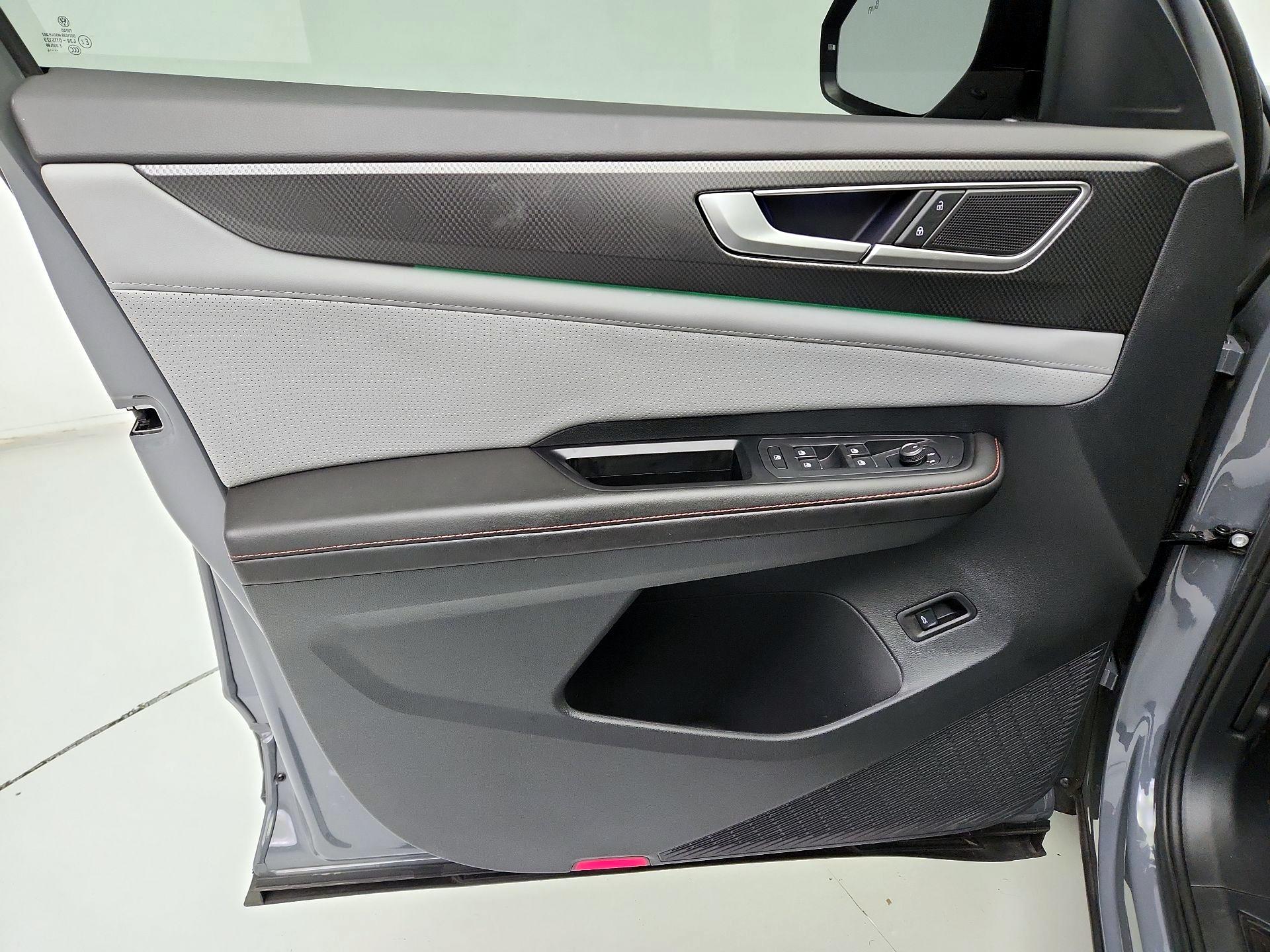 Thumbnail: 2024 Volkswagen Atlas - 12