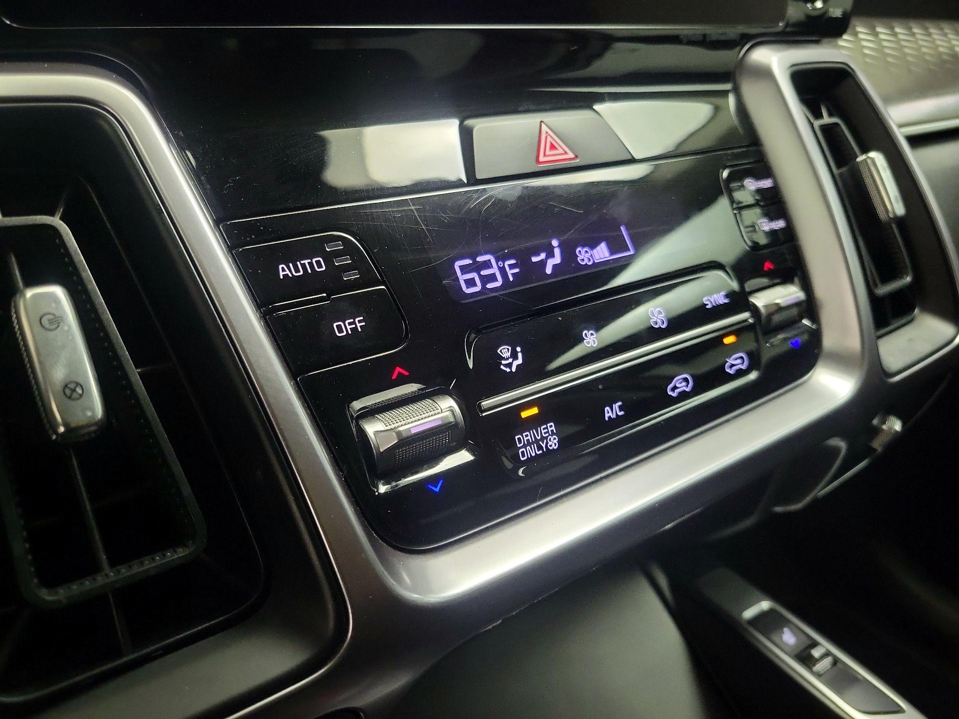 Thumbnail: 2024 Kia Sorento - 17