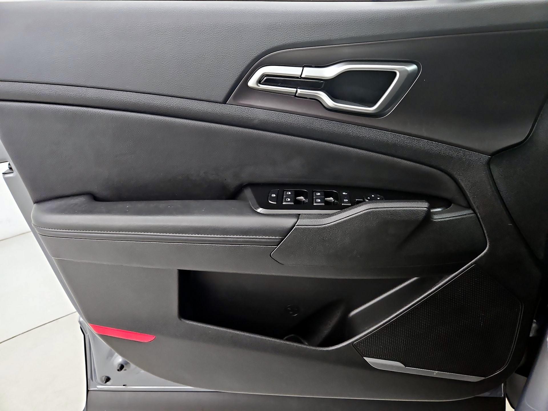 Thumbnail: 2024 Kia Sportage - 12