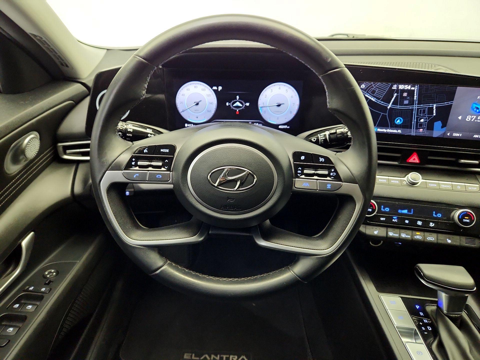 Thumbnail: 2023 Hyundai Elantra - 10