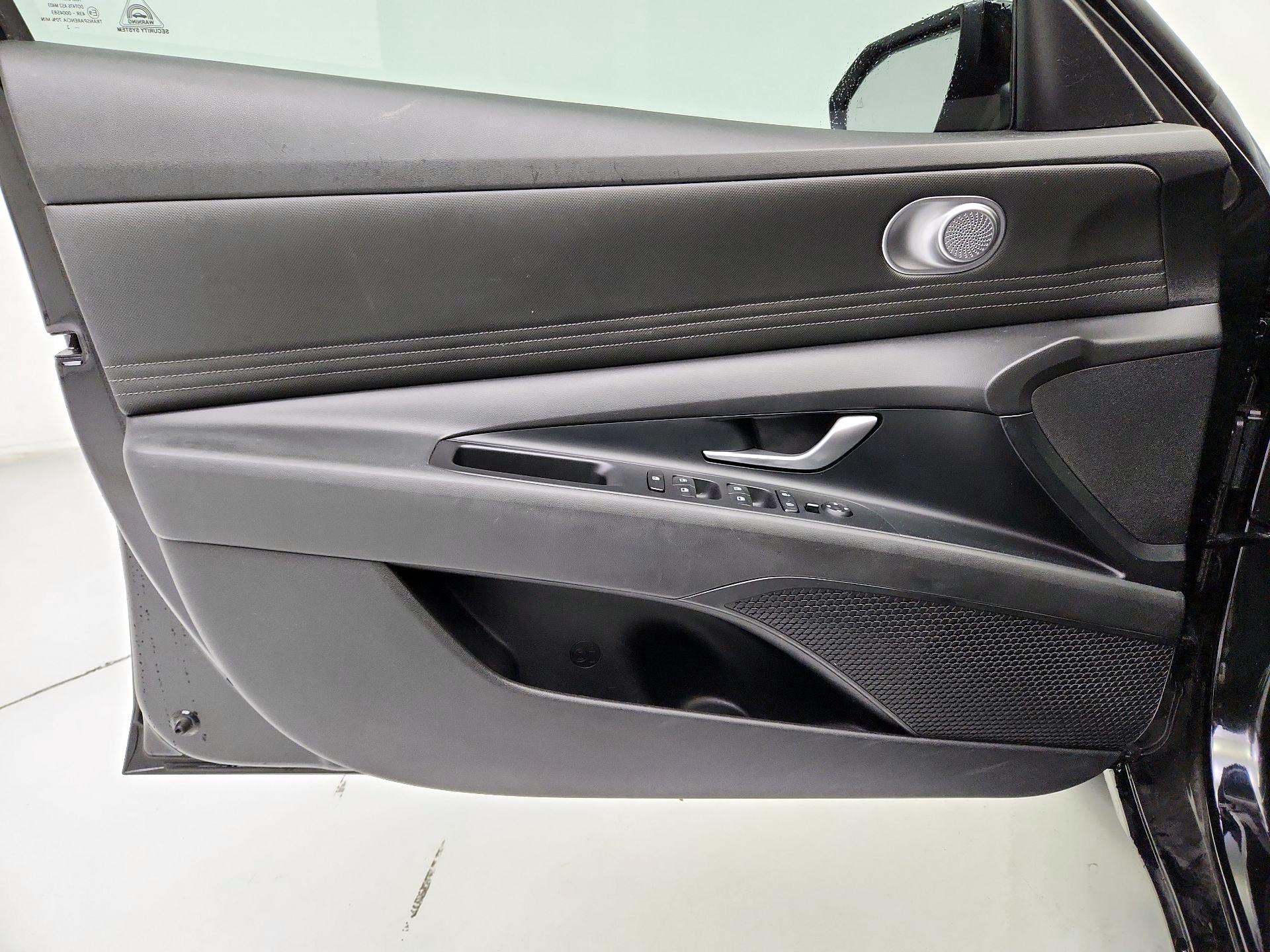 Thumbnail: 2023 Hyundai Elantra - 12