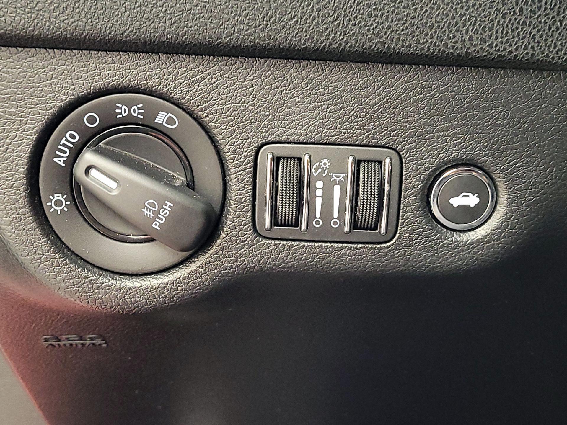 Thumbnail: 2022 Dodge Charger - 13