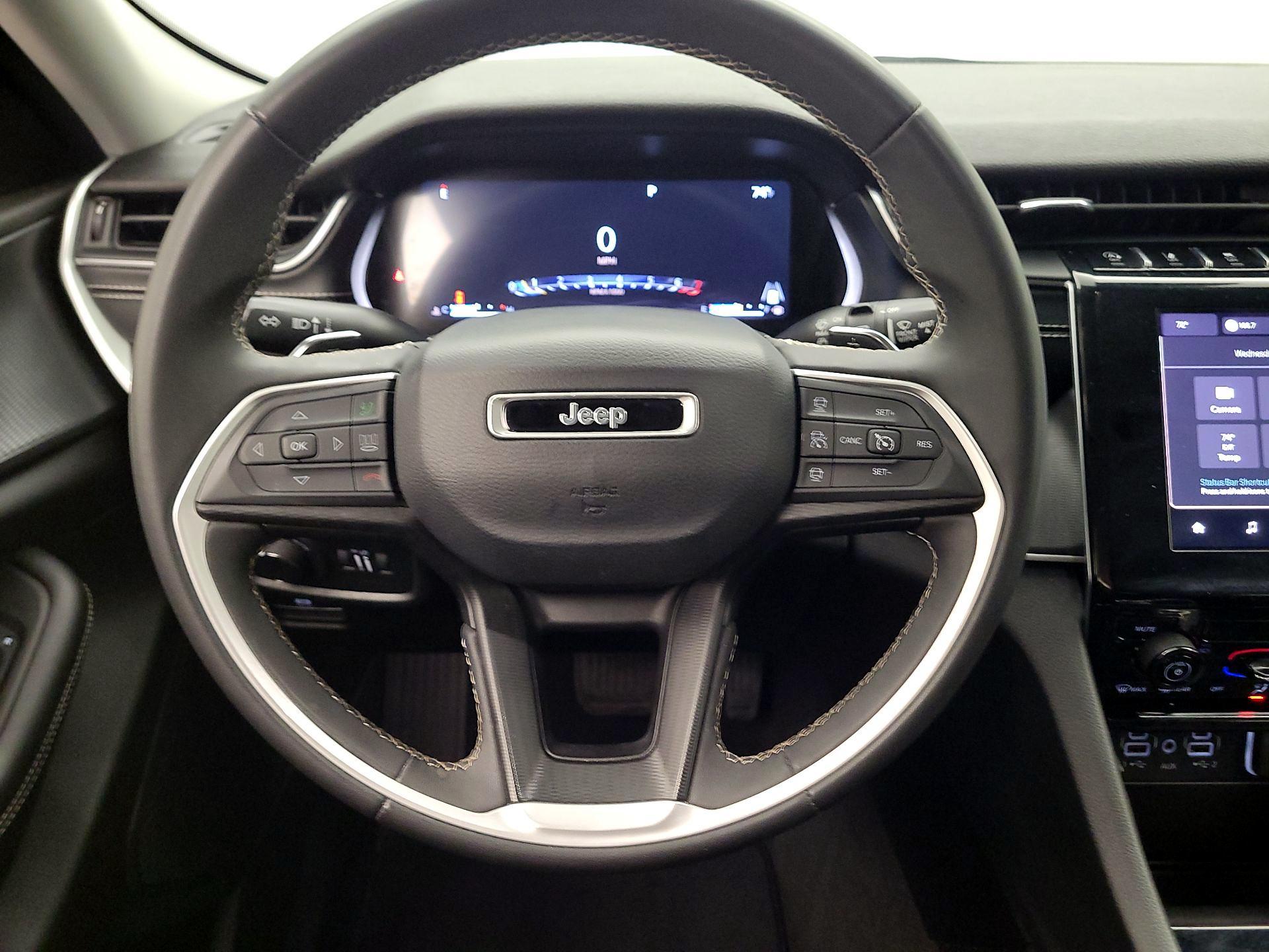 Thumbnail: 2023 Jeep Grand Cherokee - 10