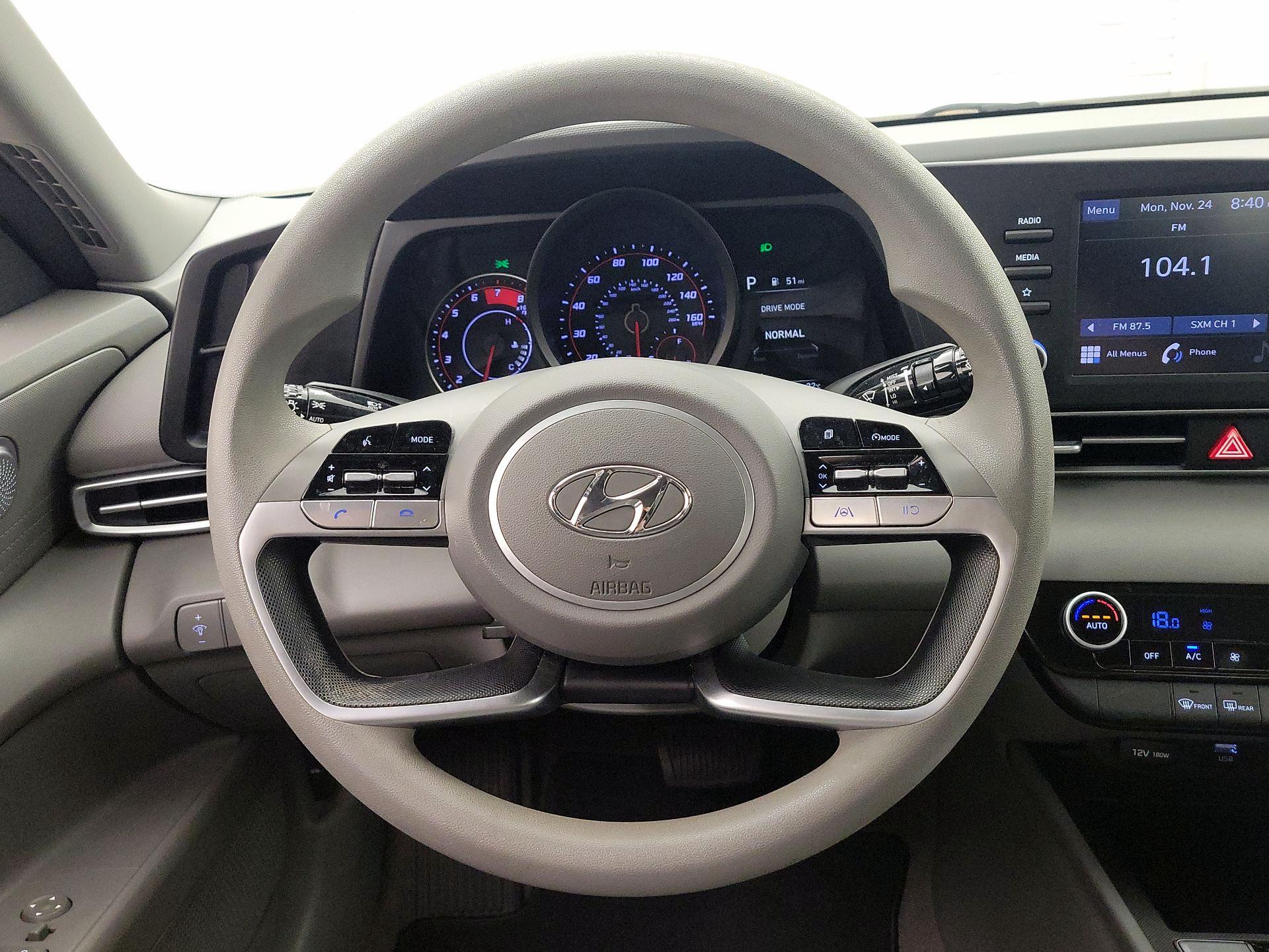 Thumbnail: 2022 Hyundai Elantra - 10