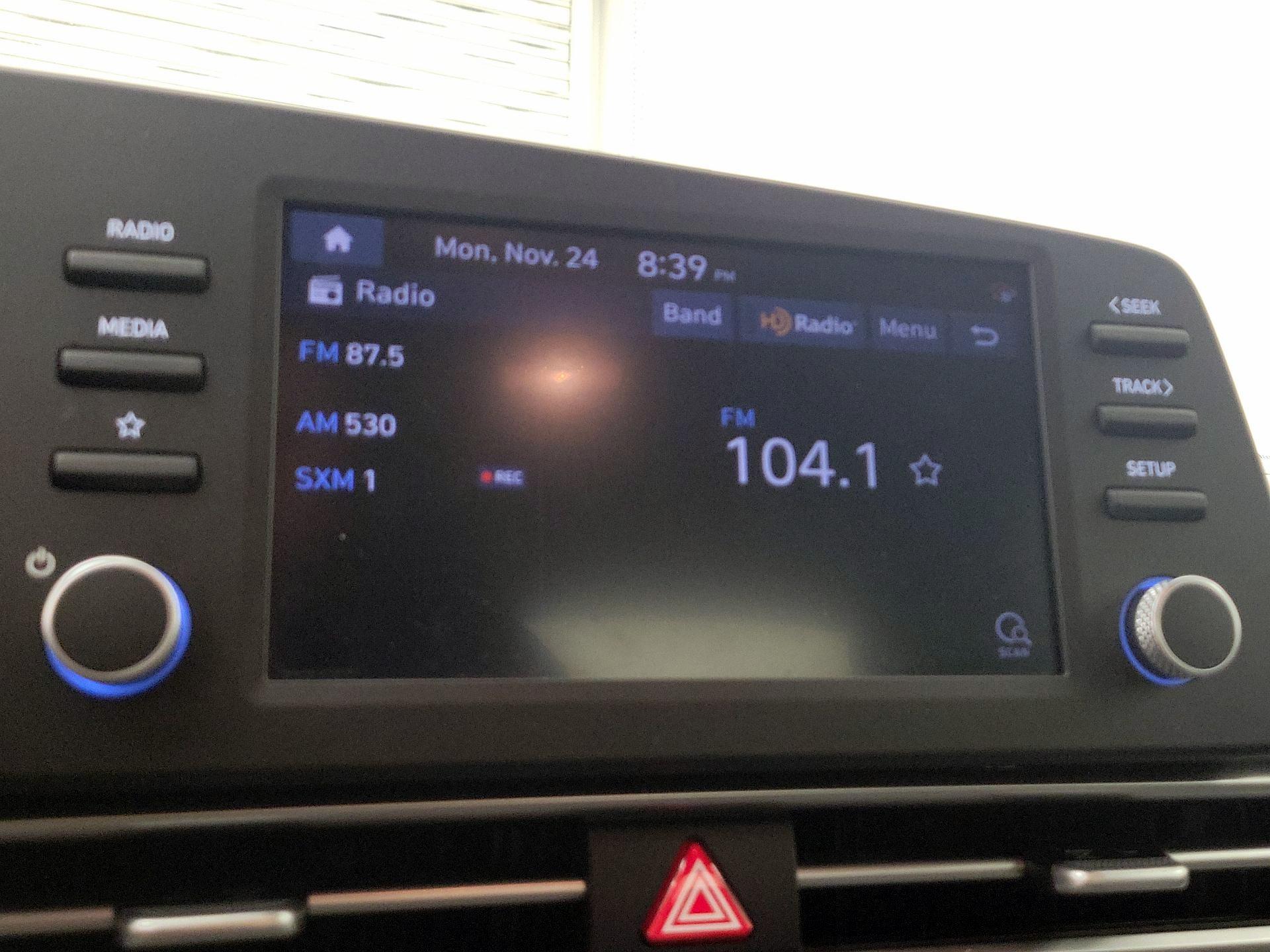 Thumbnail: 2022 Hyundai Elantra - 15