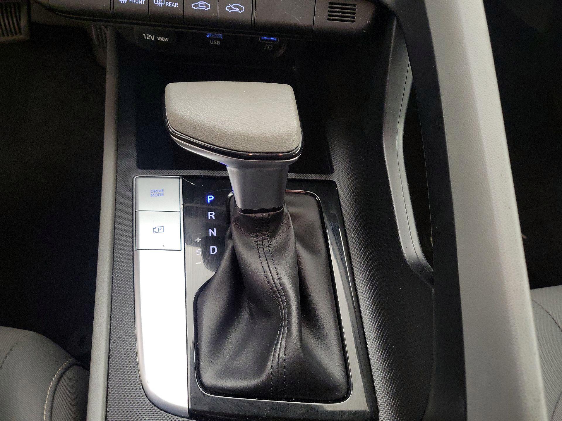 Thumbnail: 2022 Hyundai Elantra - 17