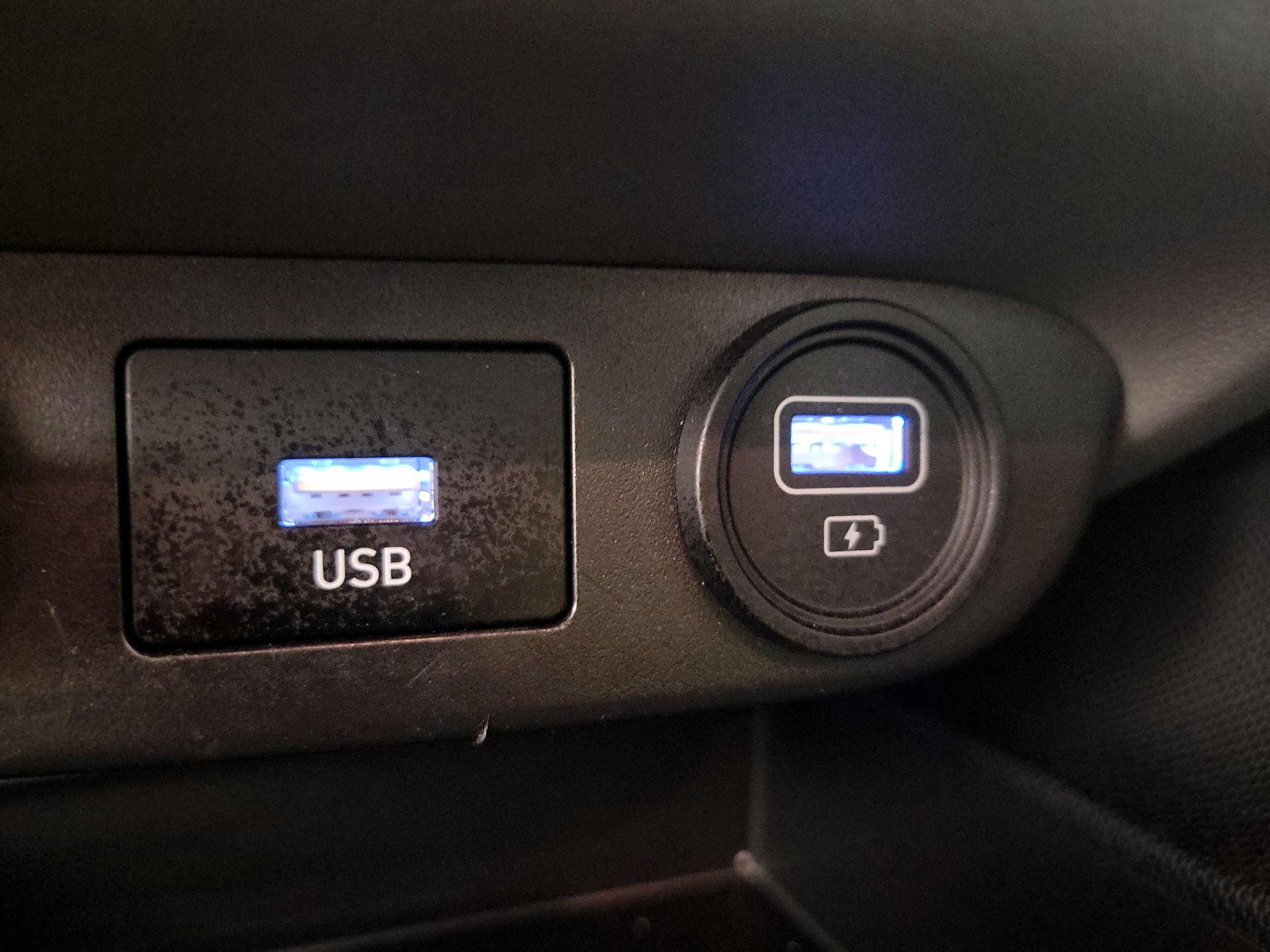 Thumbnail: 2022 Hyundai Elantra - 18