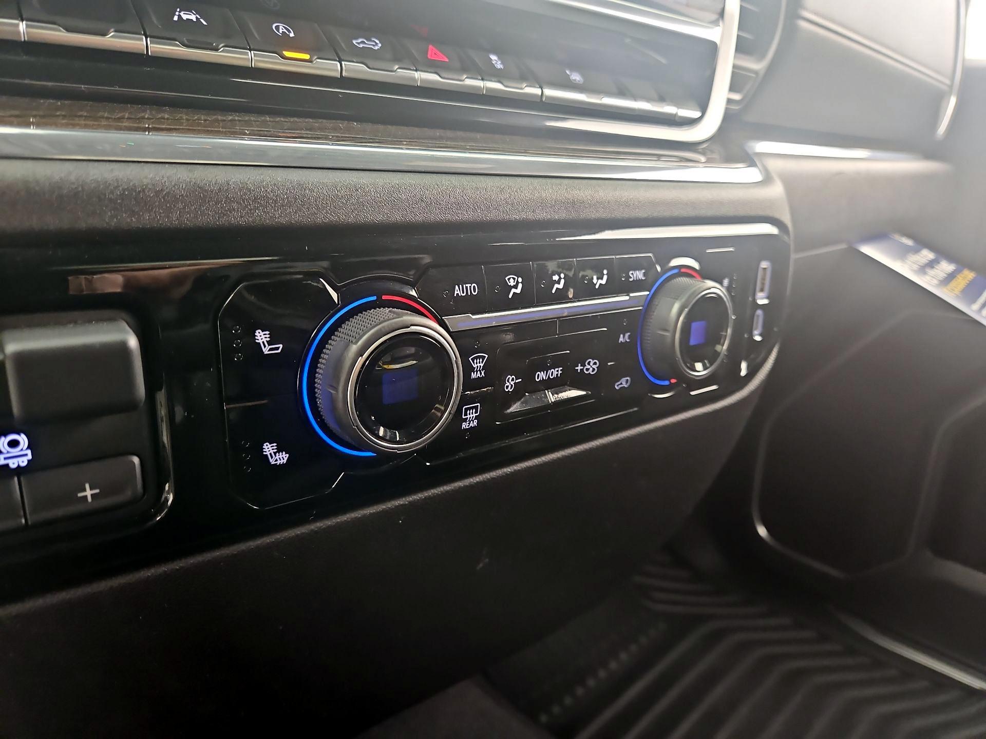 Thumbnail: 2024 Chevrolet Silverado 1500 - 16