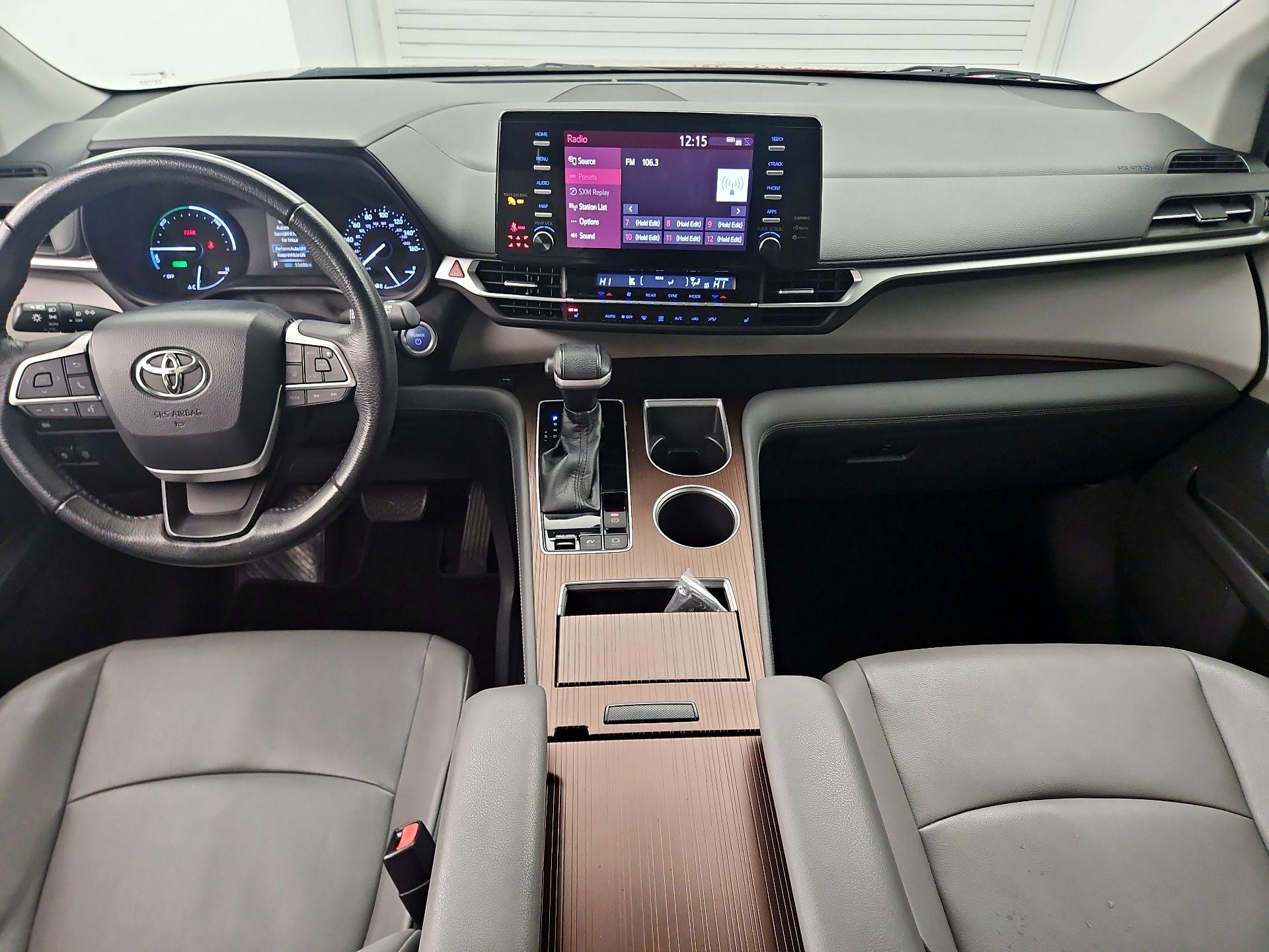 Thumbnail: 2021 Toyota Sienna - 9