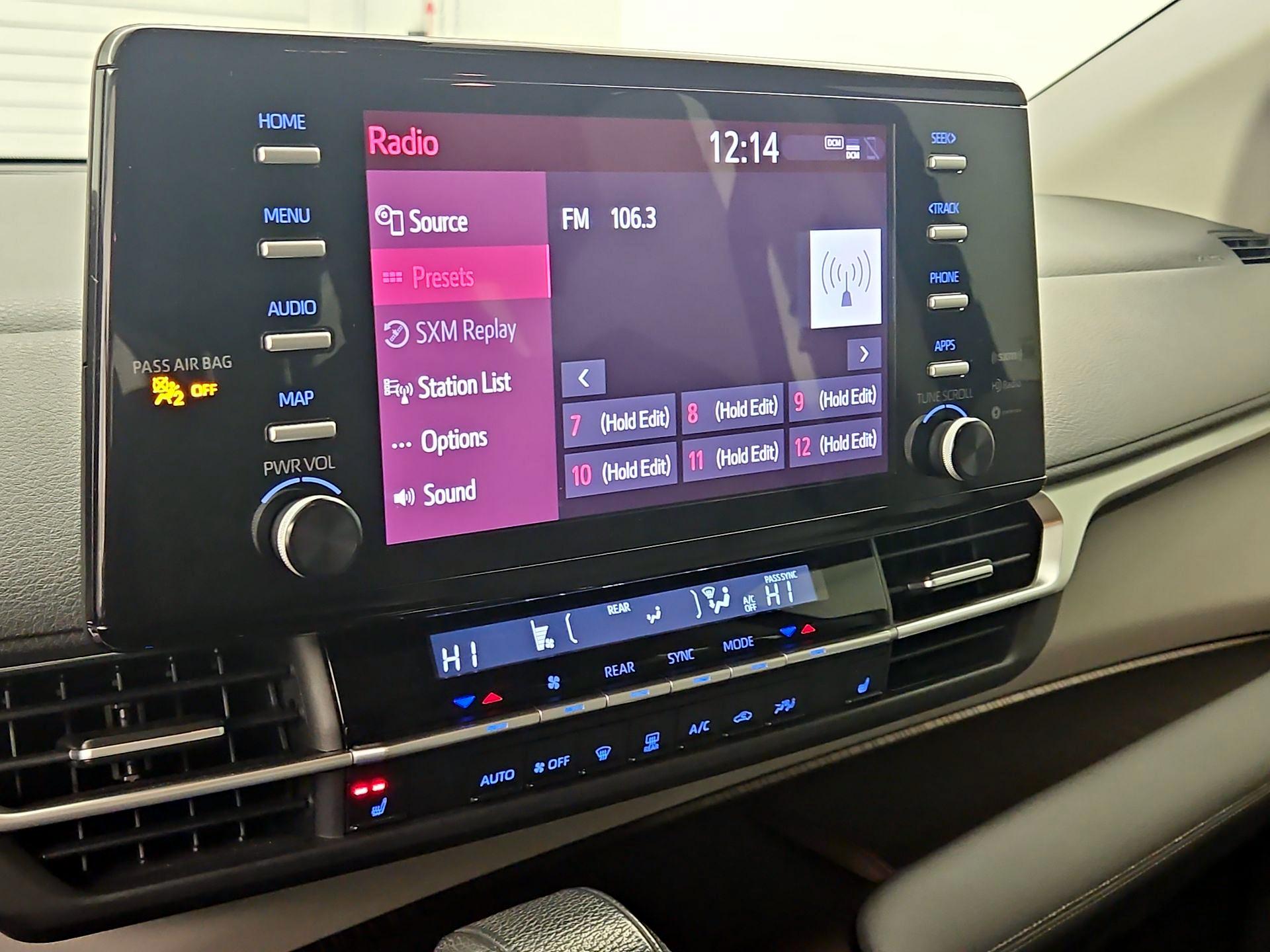 Thumbnail: 2021 Toyota Sienna - 15