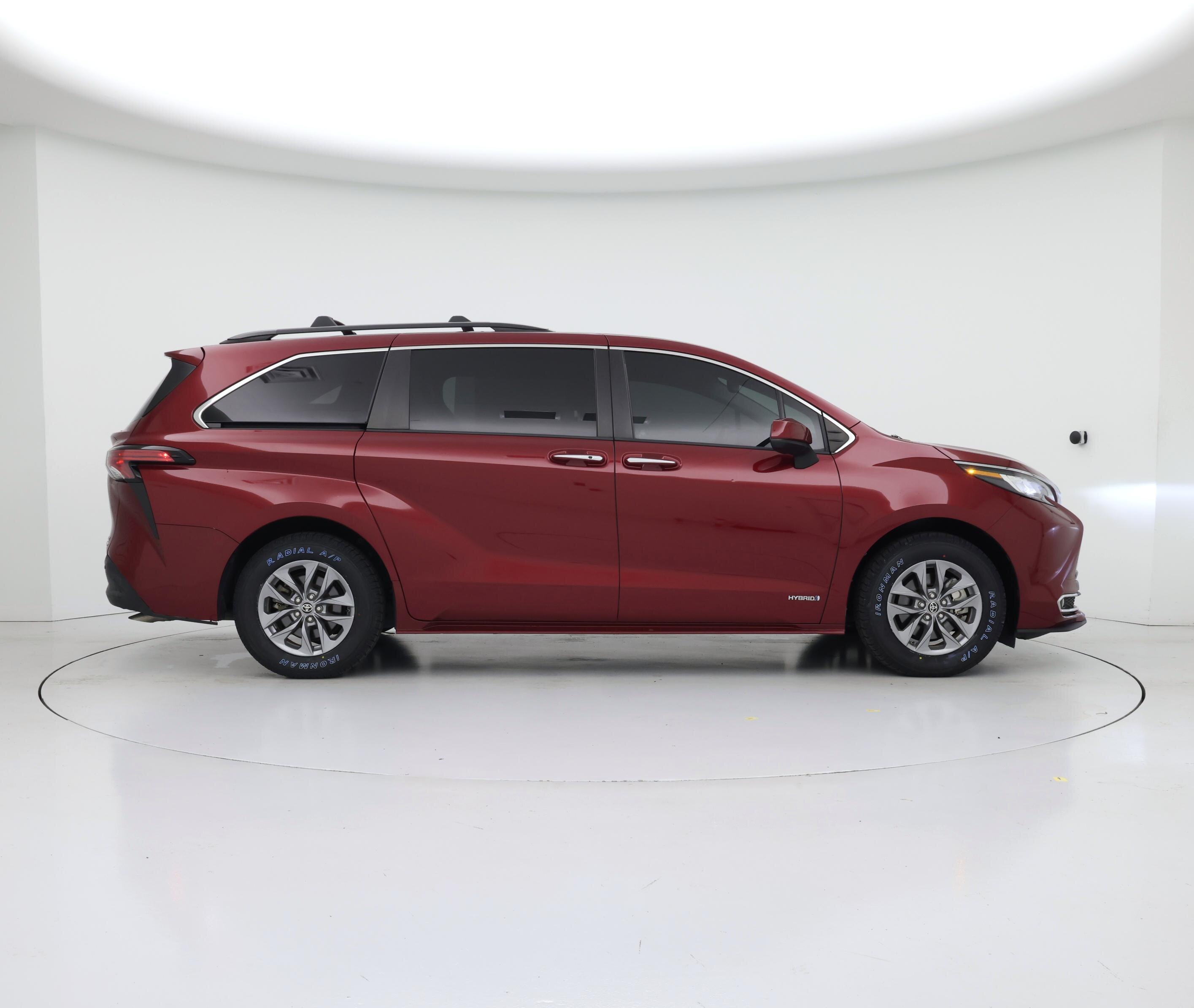 Thumbnail: 2021 Toyota Sienna - 7