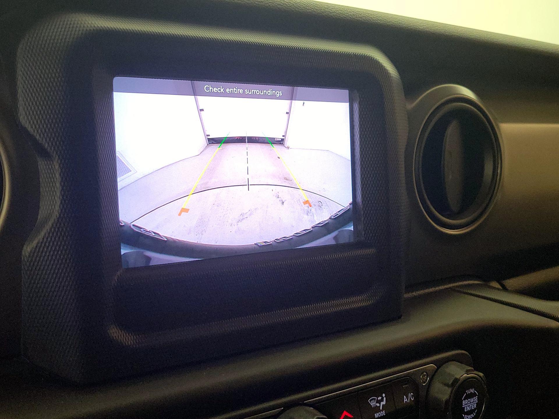 Thumbnail: 2020 Jeep Wrangler - 14