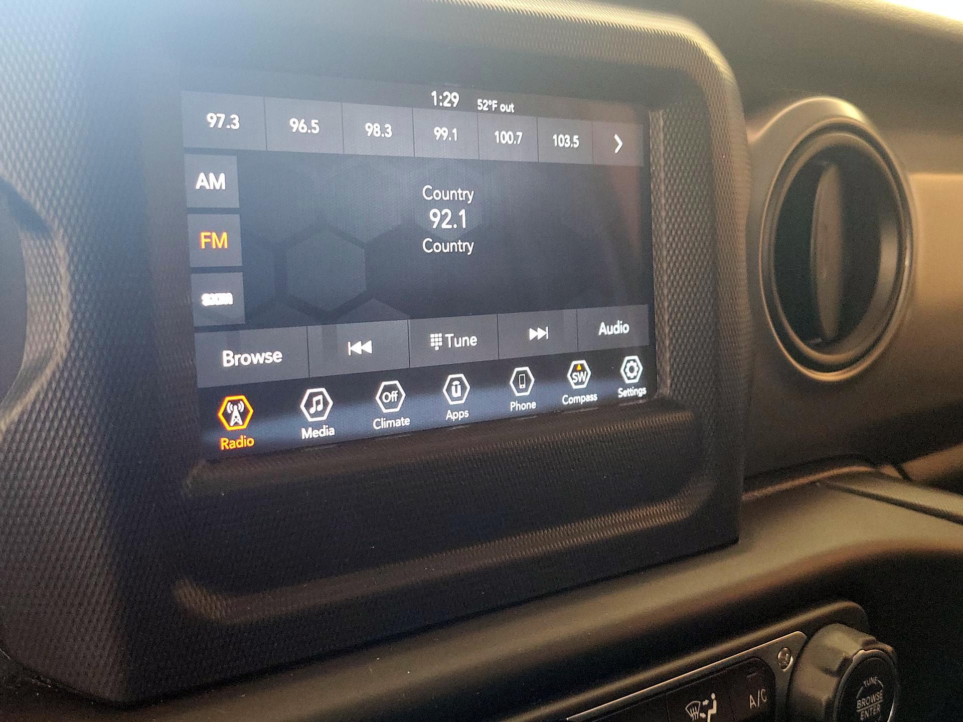 Thumbnail: 2020 Jeep Wrangler - 15