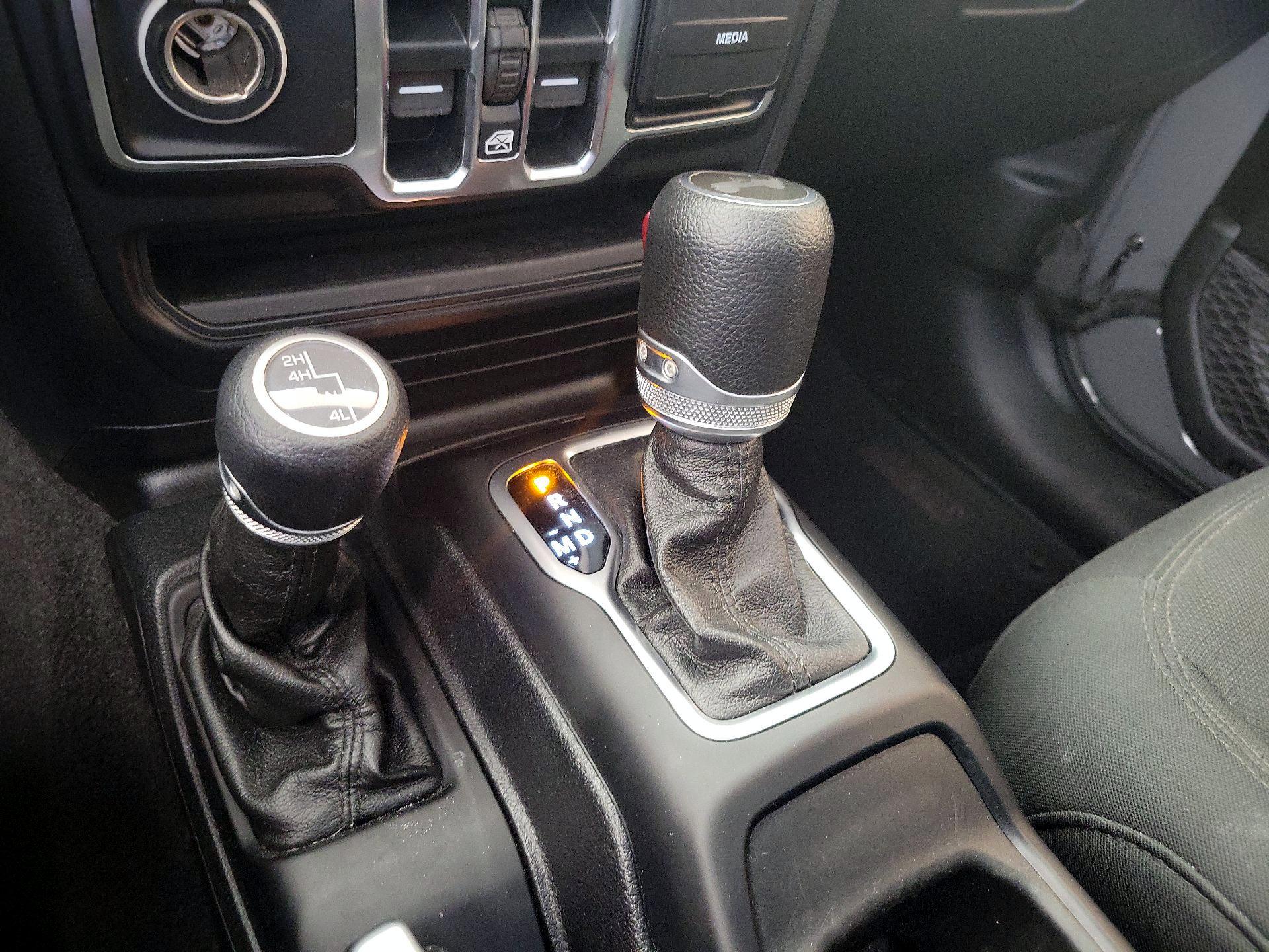 Thumbnail: 2020 Jeep Wrangler - 17