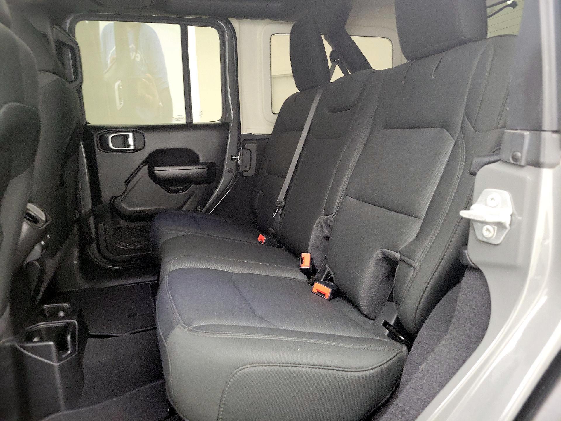 Thumbnail: 2020 Jeep Wrangler - 19