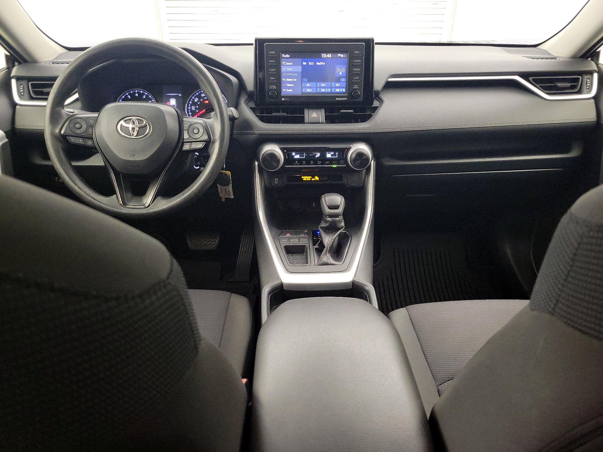 Thumbnail: 2020 Toyota RAV4 - 9