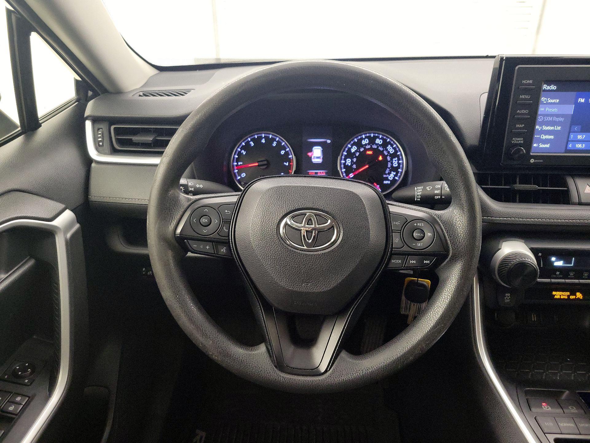 Thumbnail: 2020 Toyota RAV4 - 10