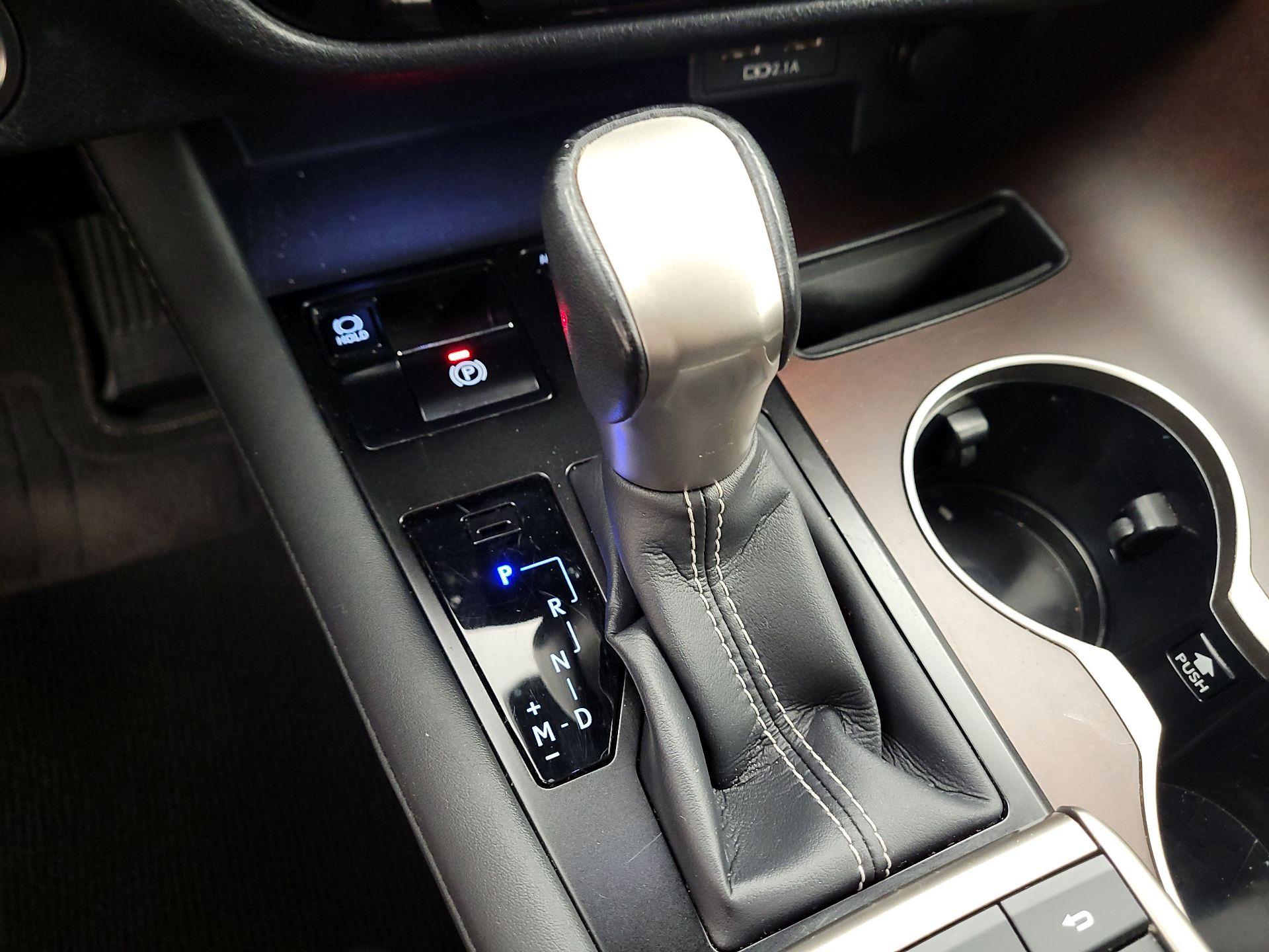 Thumbnail: 2022 Lexus RX - 17