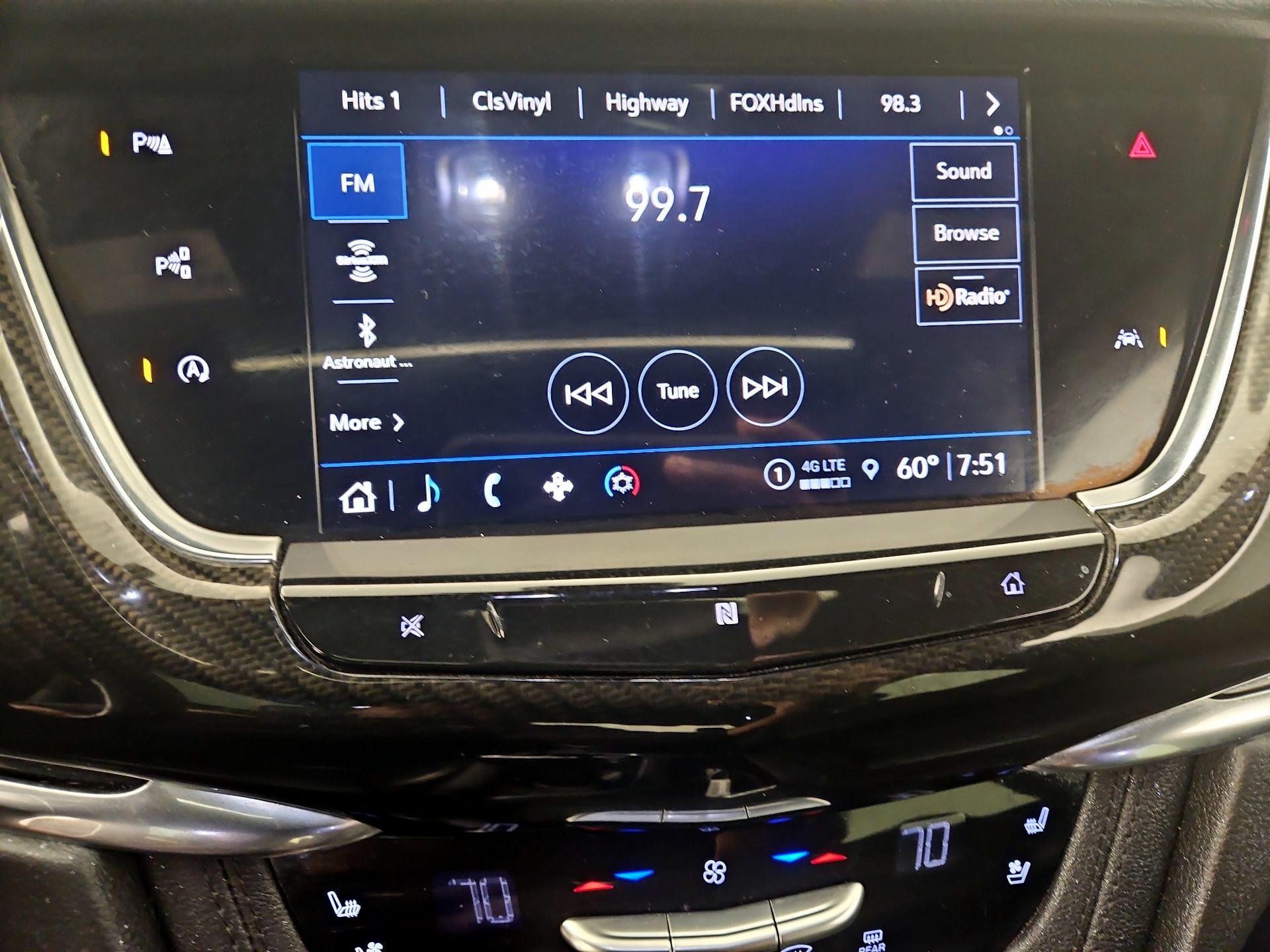 Thumbnail: 2021 Cadillac XT6 - 15