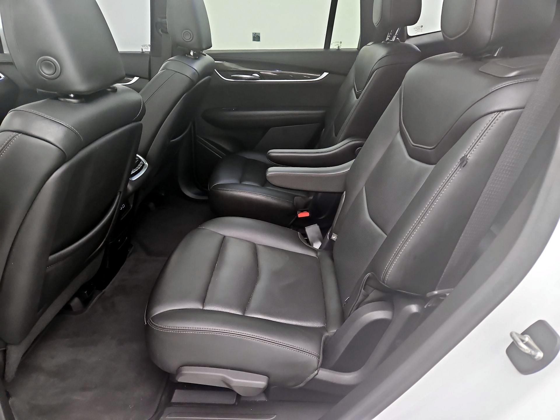 Thumbnail: 2021 Cadillac XT6 - 20