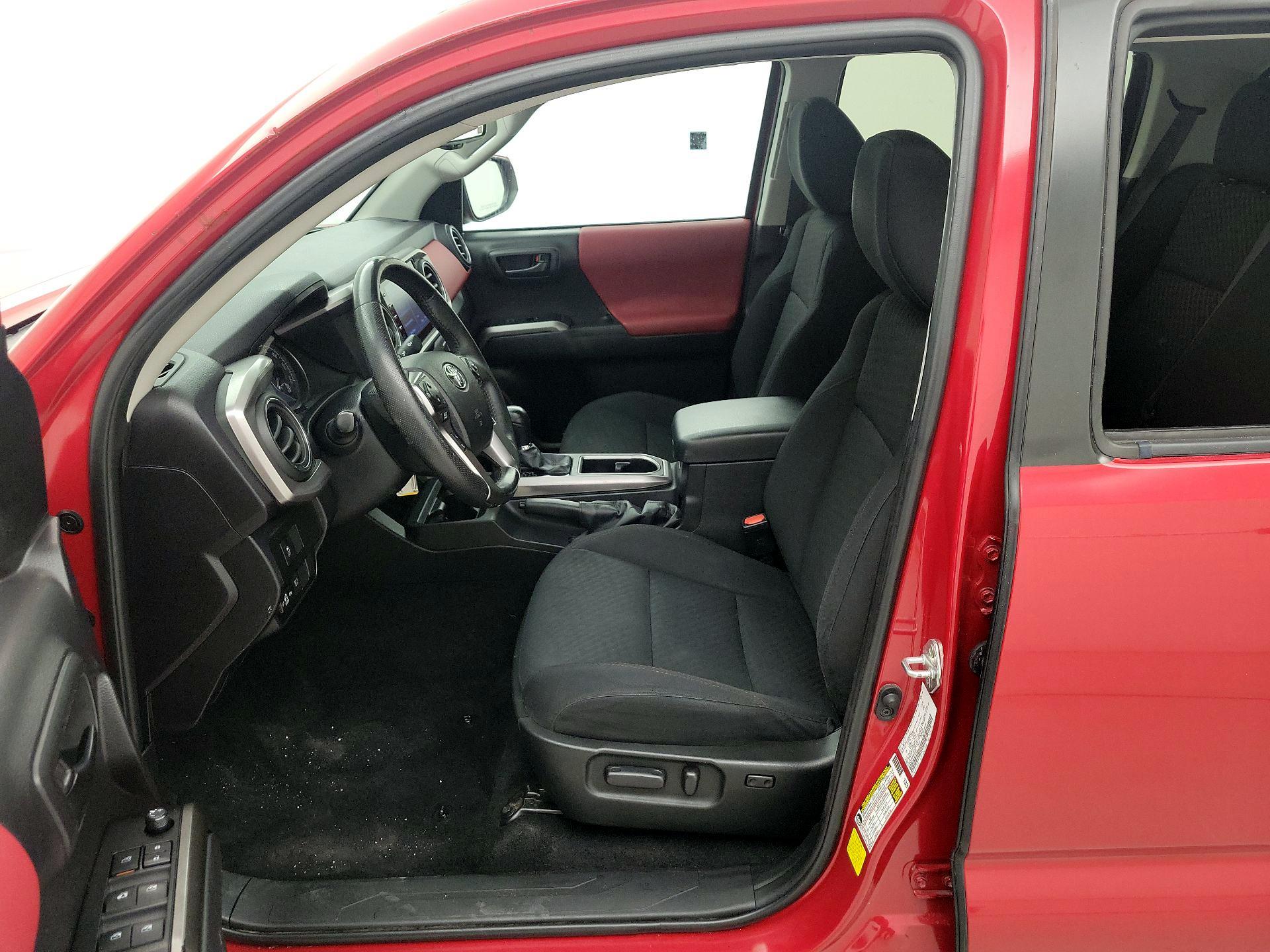 Thumbnail: 2022 Toyota Tacoma - 11