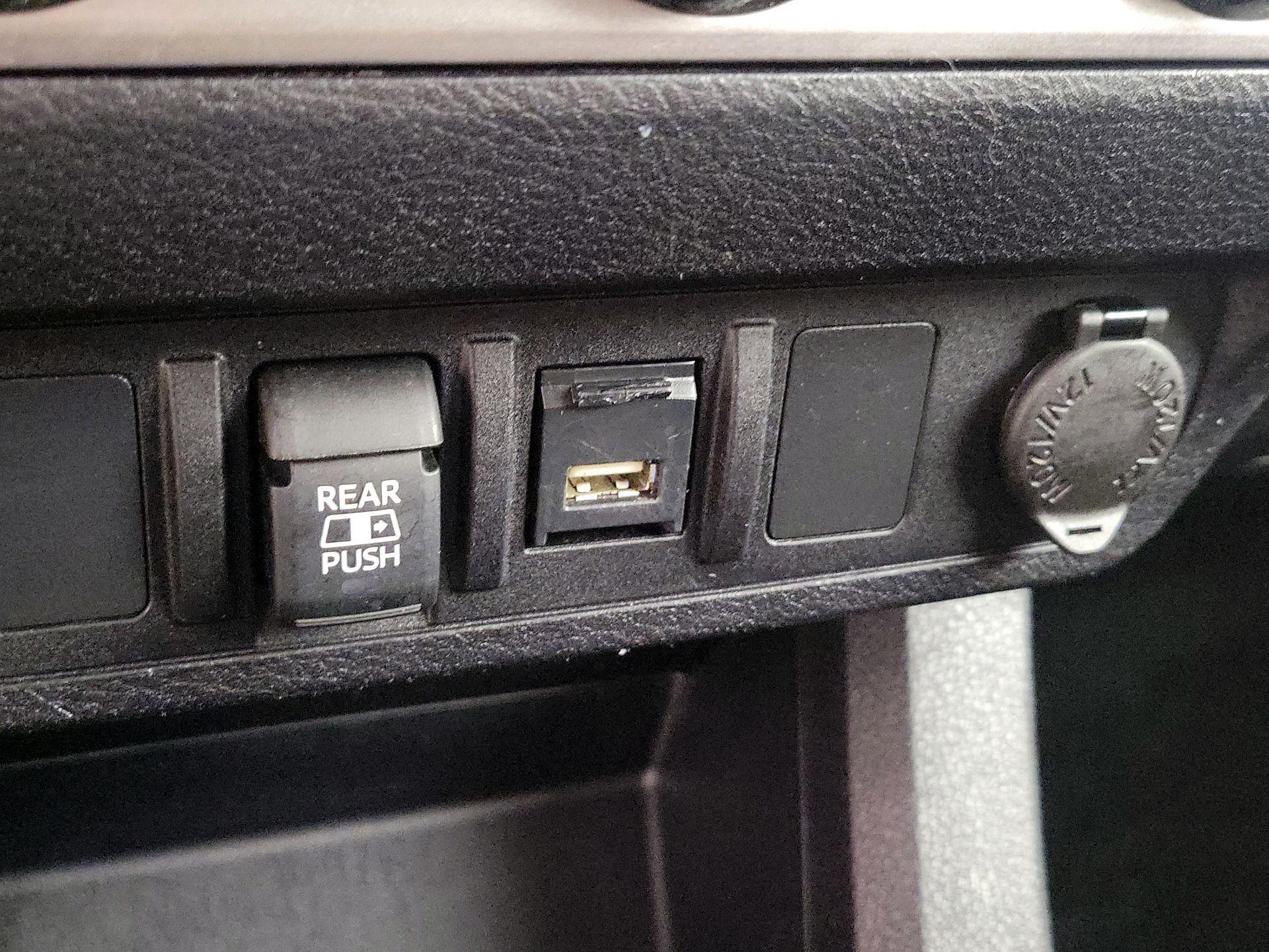 Thumbnail: 2022 Toyota Tacoma - 18