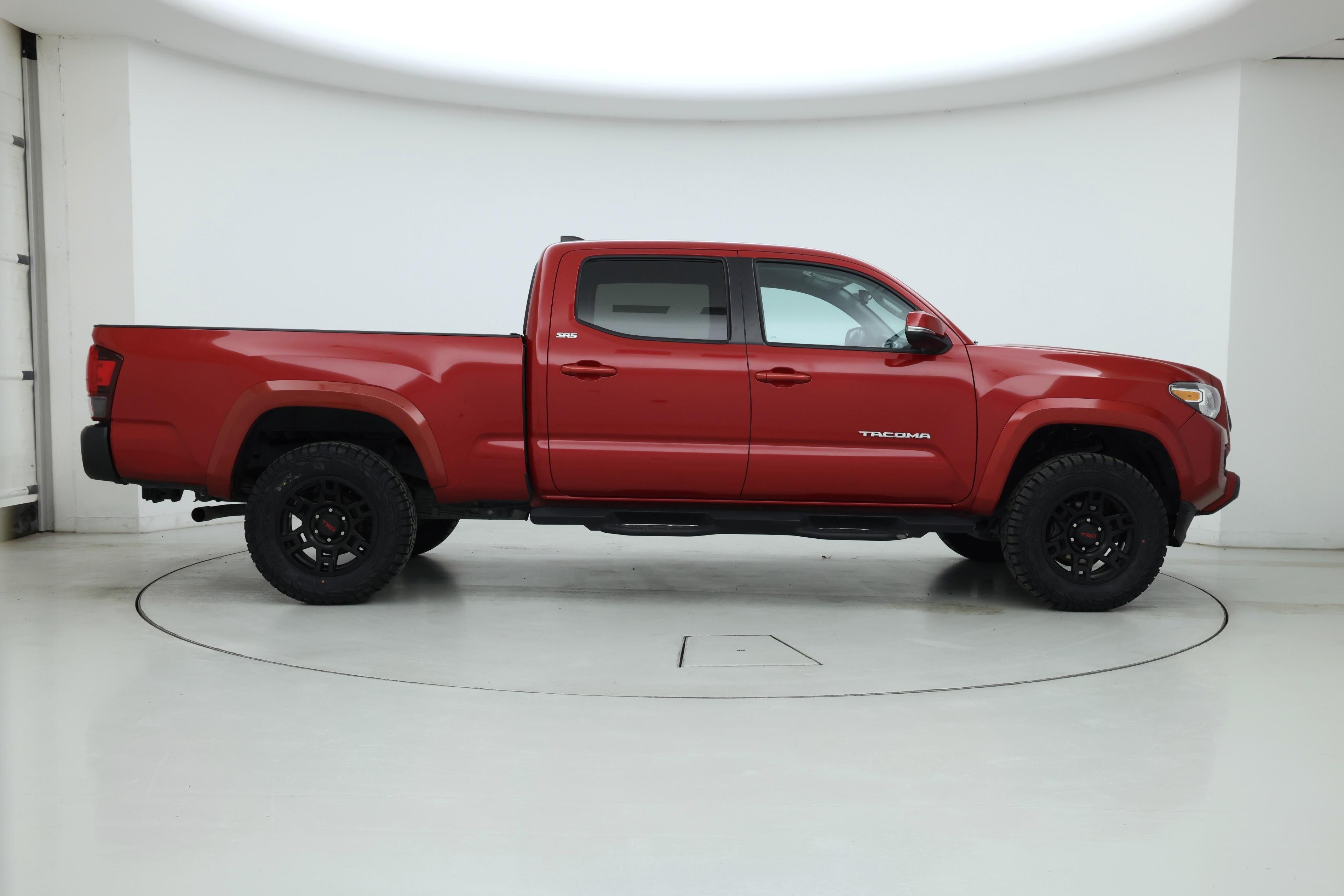 Thumbnail: 2022 Toyota Tacoma - 7