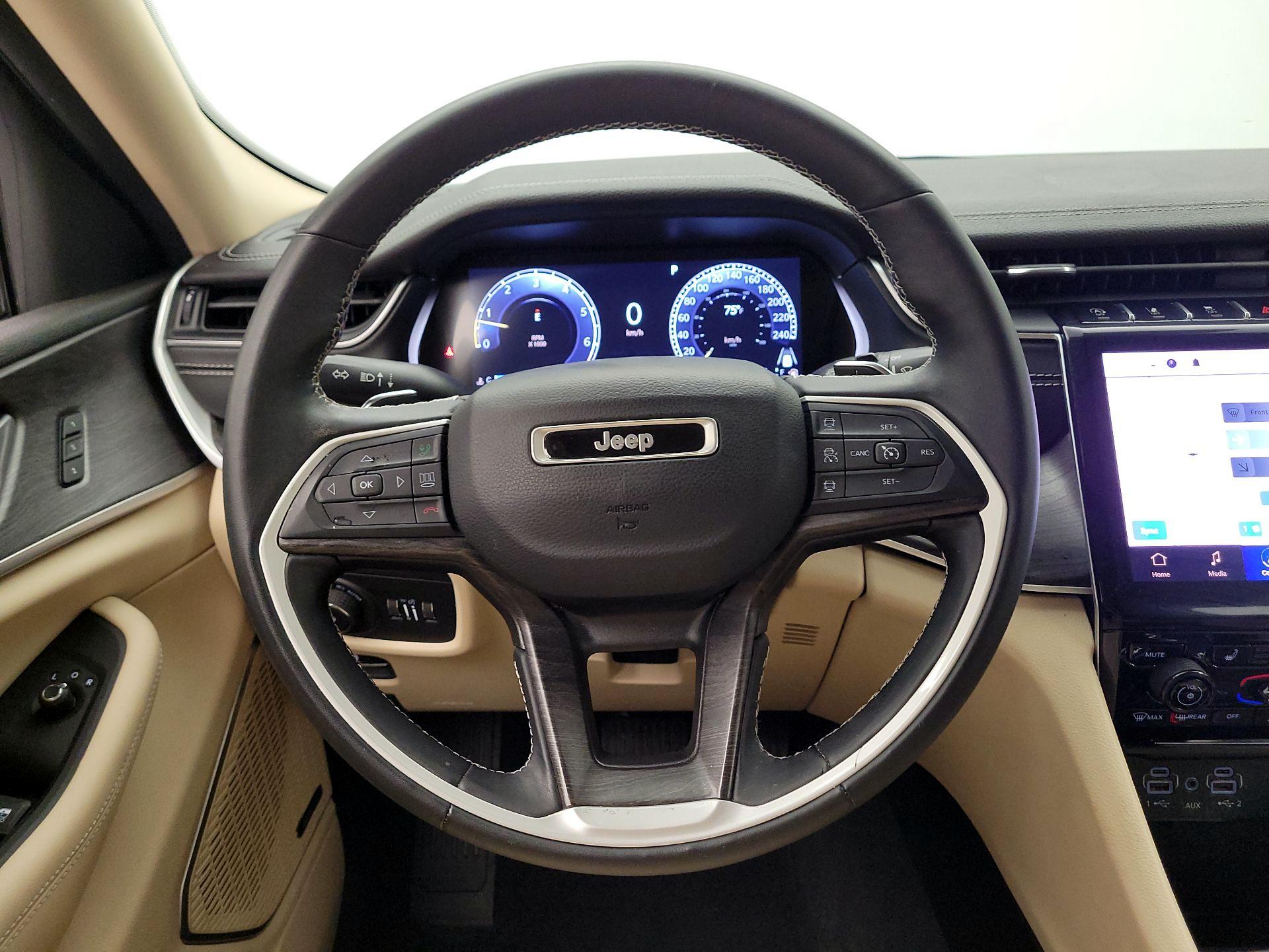 Thumbnail: 2022 Jeep Grand Cherokee - 10