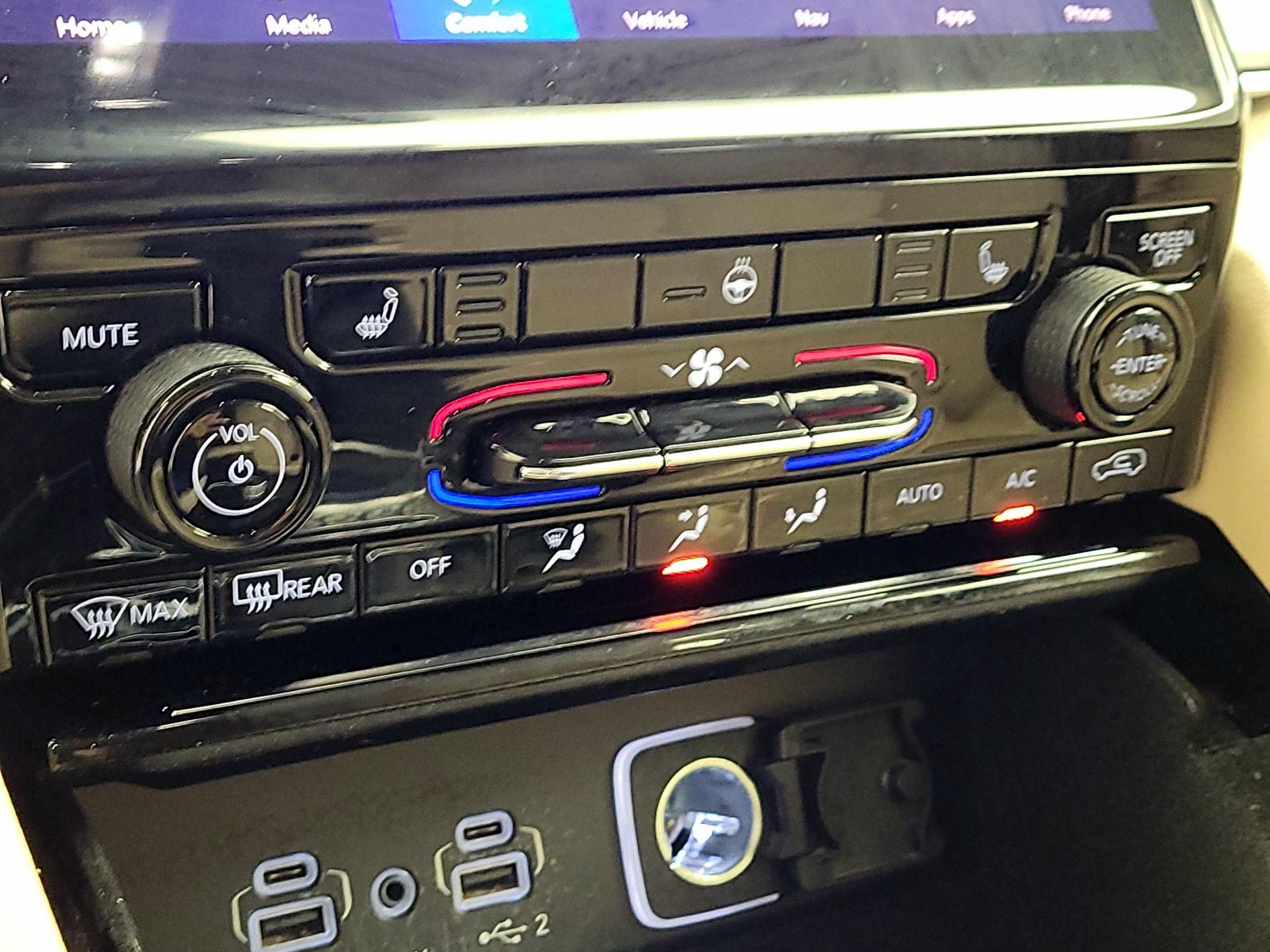 Thumbnail: 2022 Jeep Grand Cherokee - 17