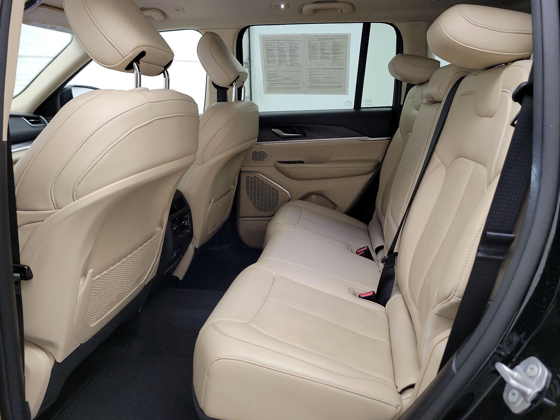 Thumbnail: 2022 Jeep Grand Cherokee - 20