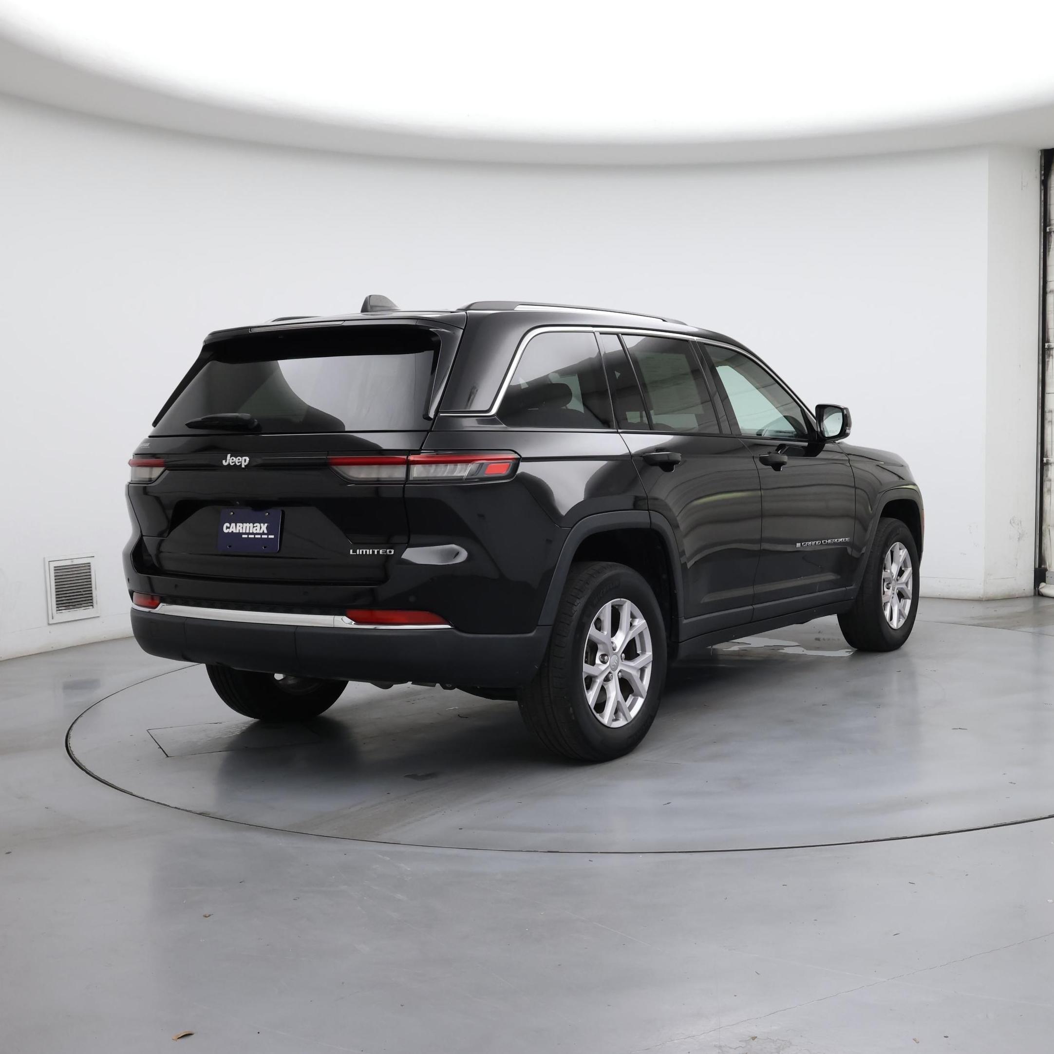 Thumbnail: 2022 Jeep Grand Cherokee - 8