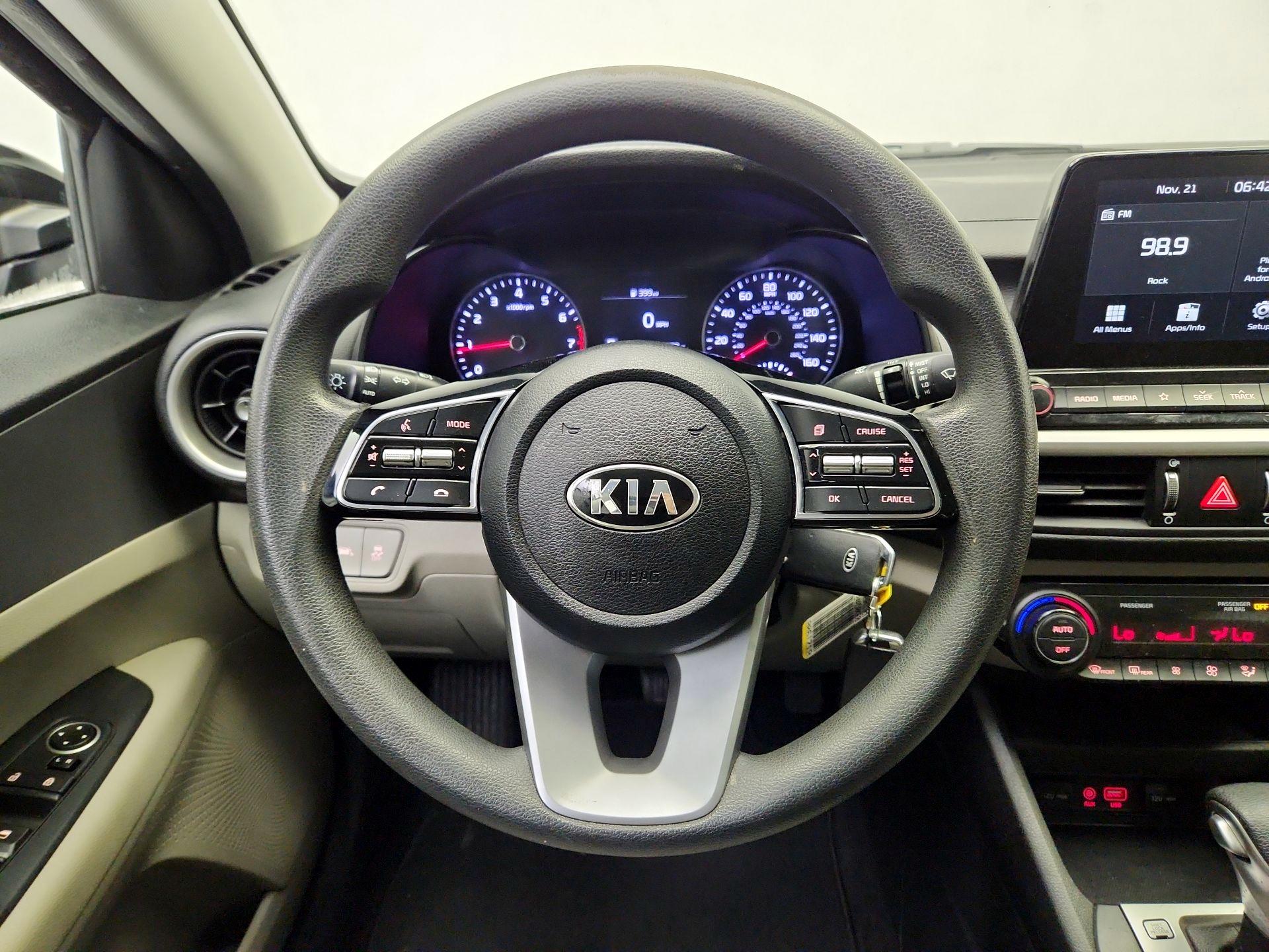 Thumbnail: 2019 Kia Forte - 10