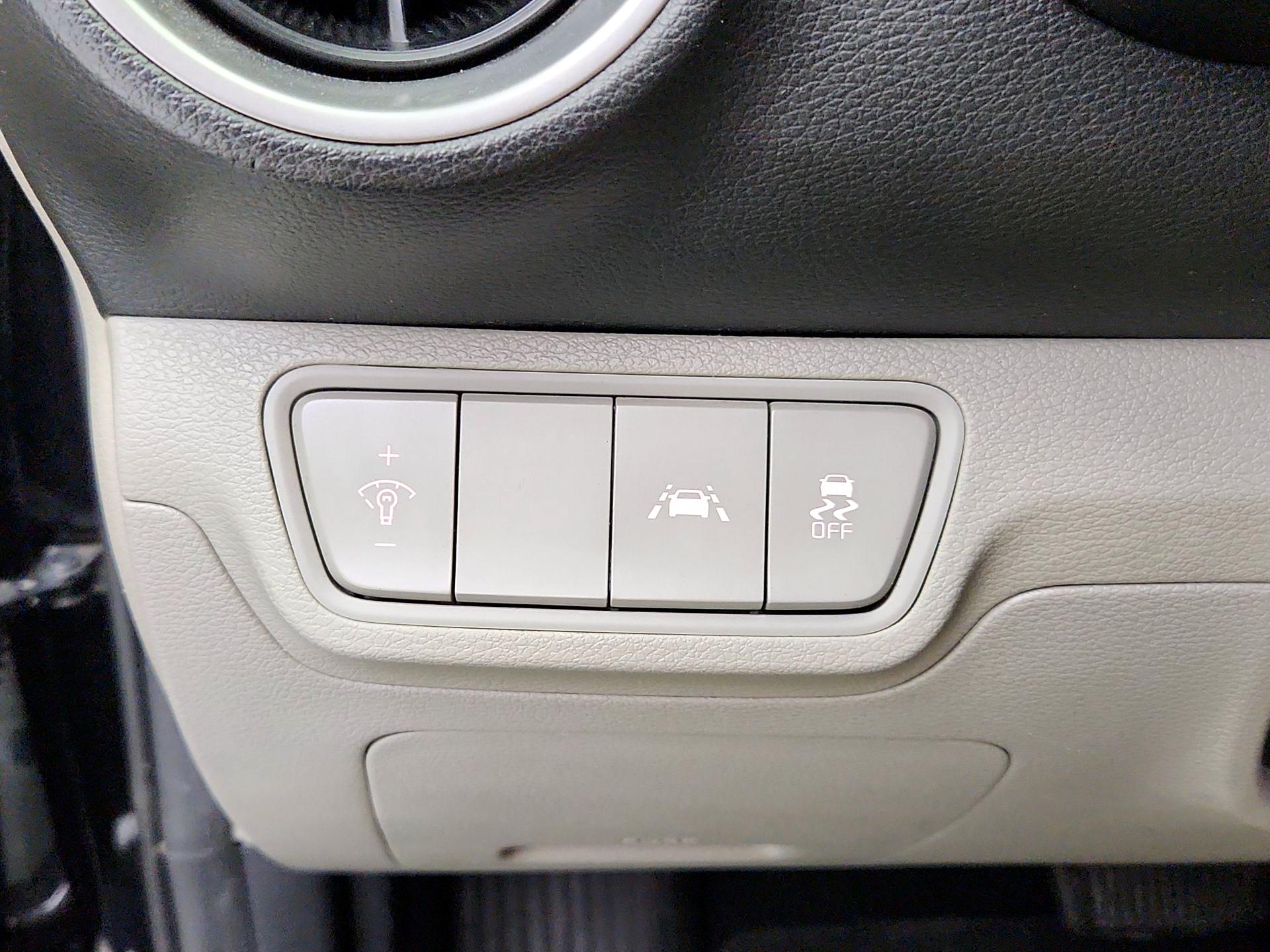 Thumbnail: 2019 Kia Forte - 13