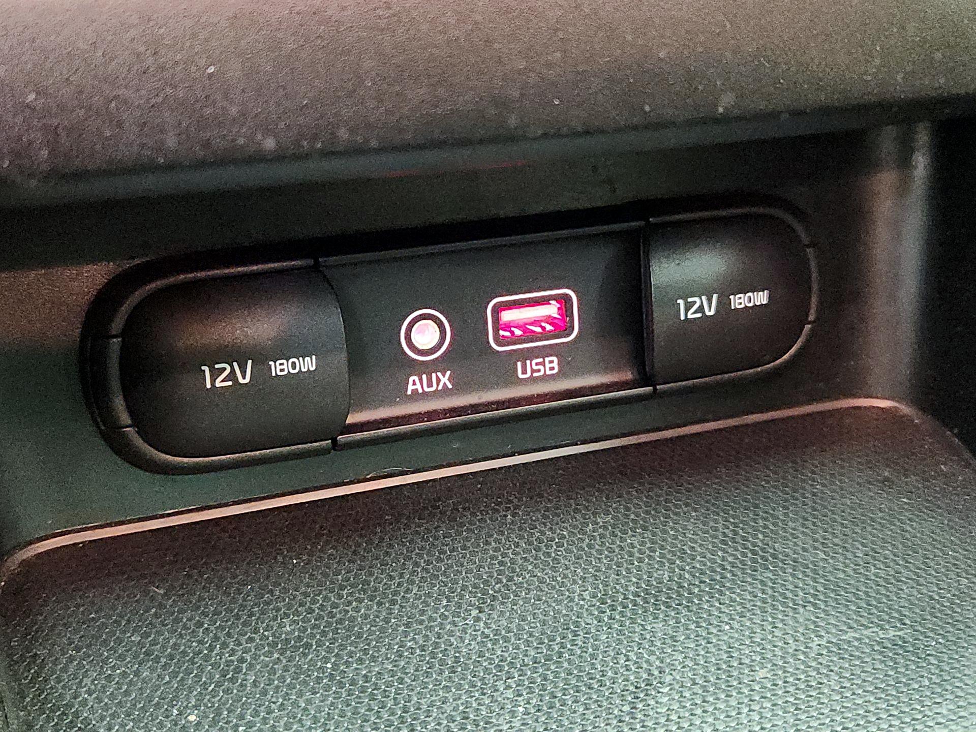 Thumbnail: 2019 Kia Forte - 18