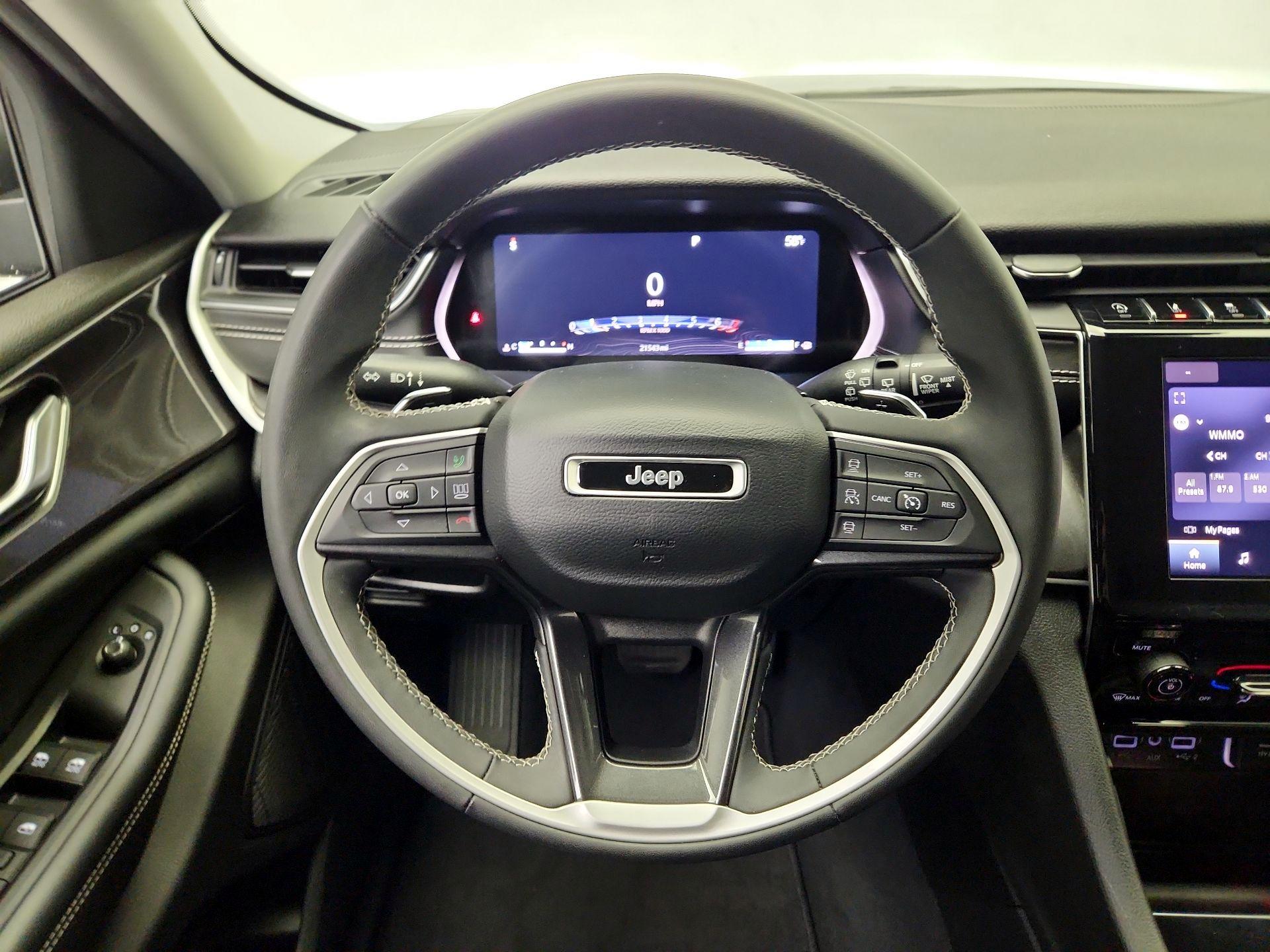 Thumbnail: 2023 Jeep Grand Cherokee - 10