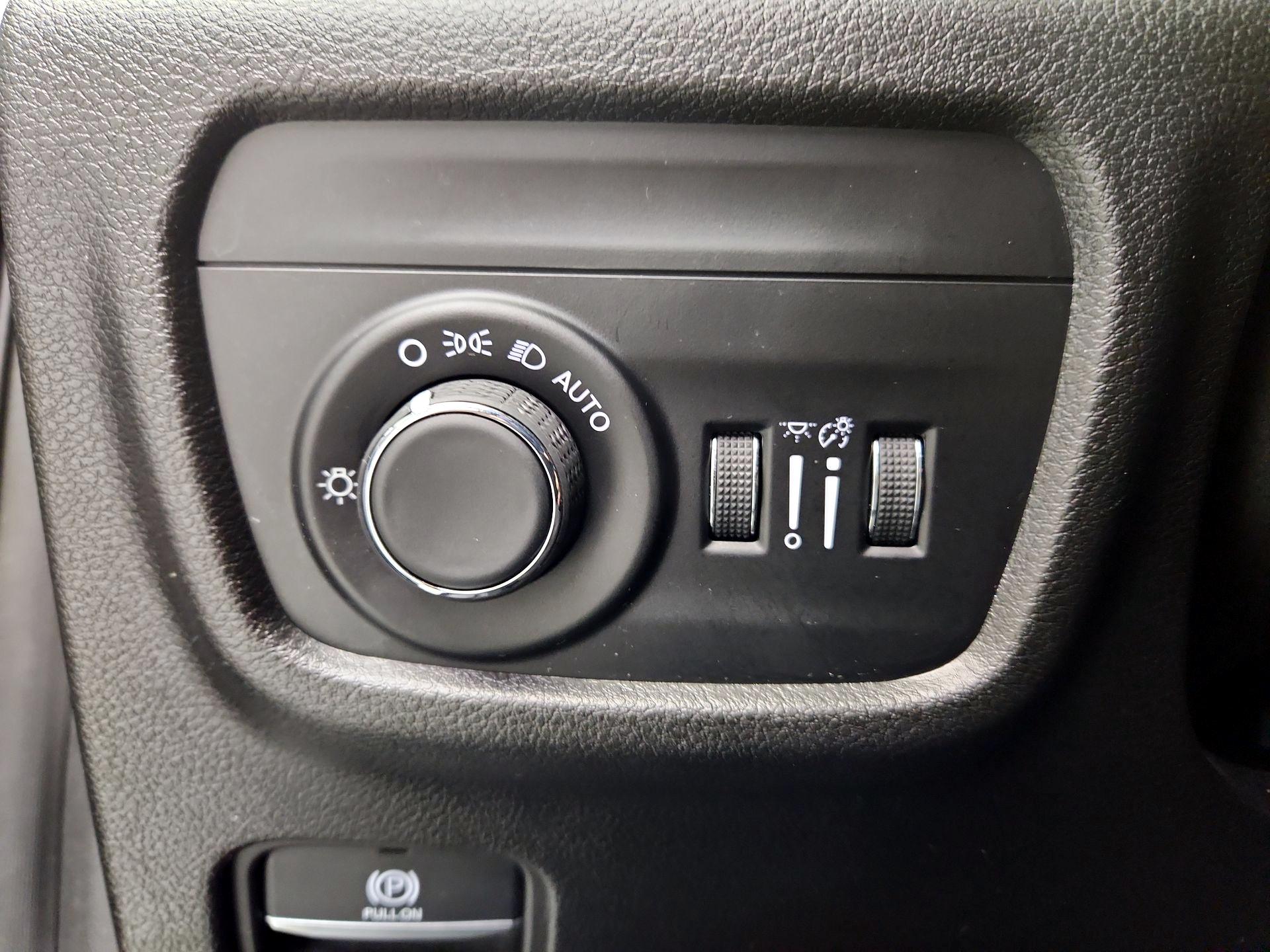 Thumbnail: 2023 Jeep Grand Cherokee - 13