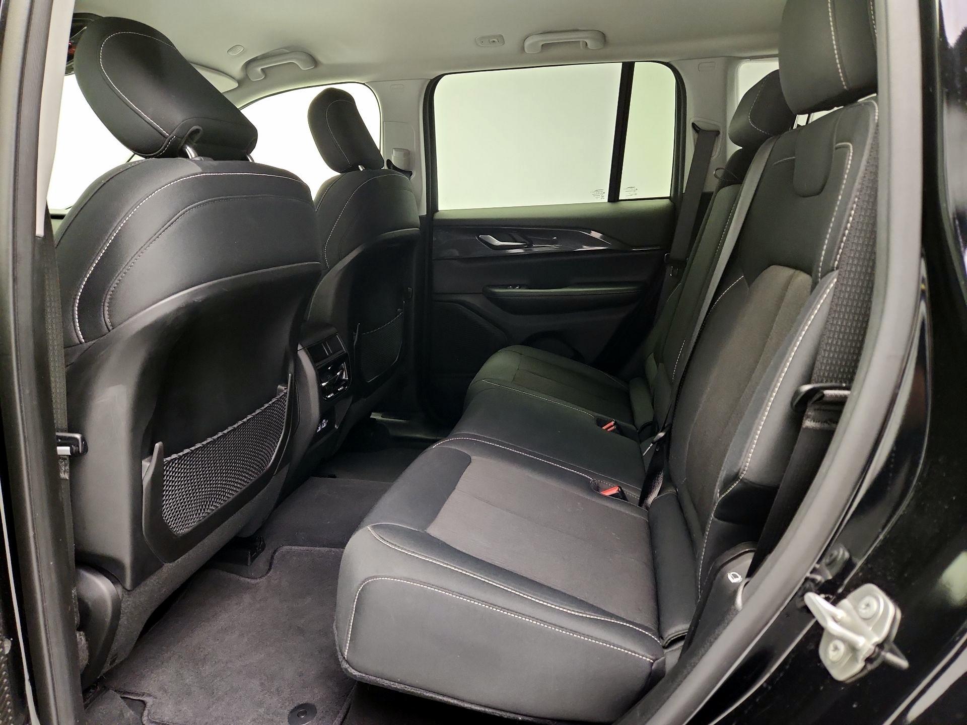 Thumbnail: 2023 Jeep Grand Cherokee - 19