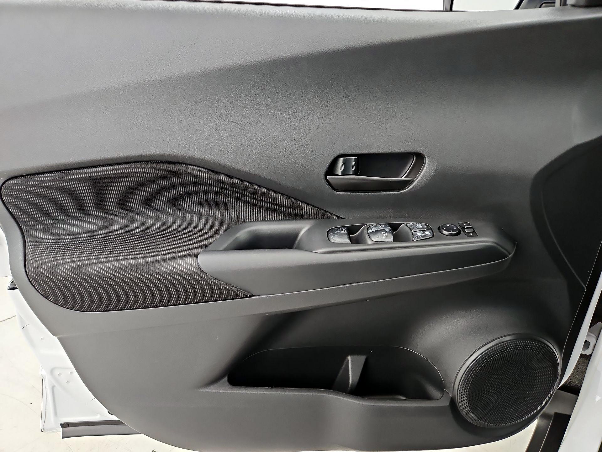 Thumbnail: 2024 Nissan Kicks - 12