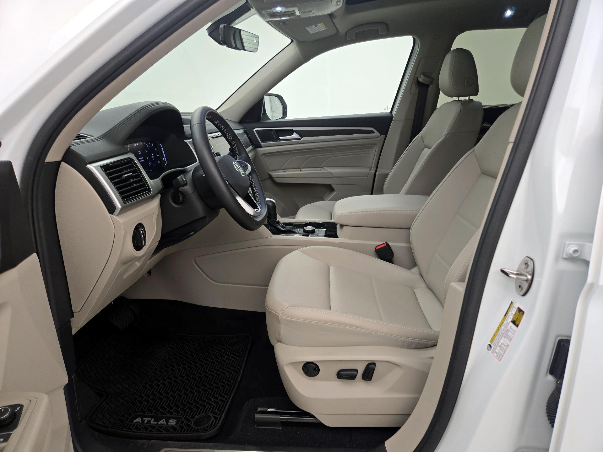 Thumbnail: 2022 Volkswagen Atlas - 11