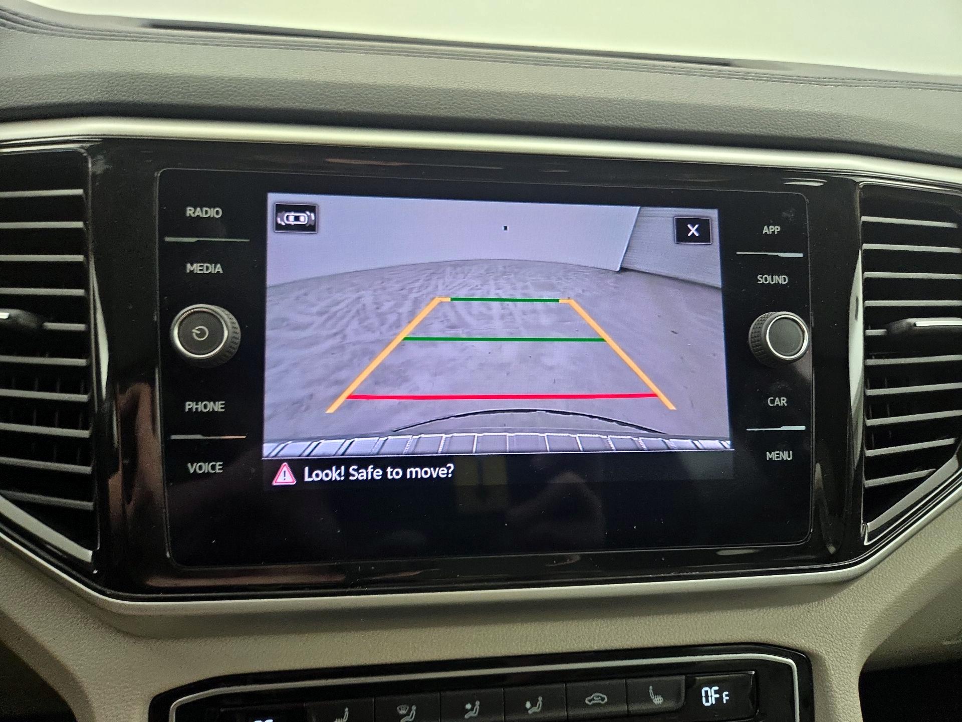 Thumbnail: 2022 Volkswagen Atlas - 14