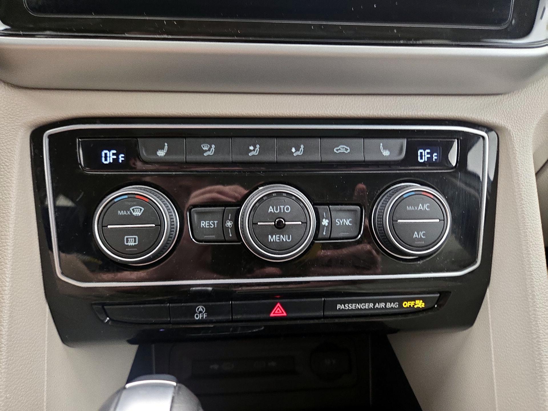 Thumbnail: 2022 Volkswagen Atlas - 16