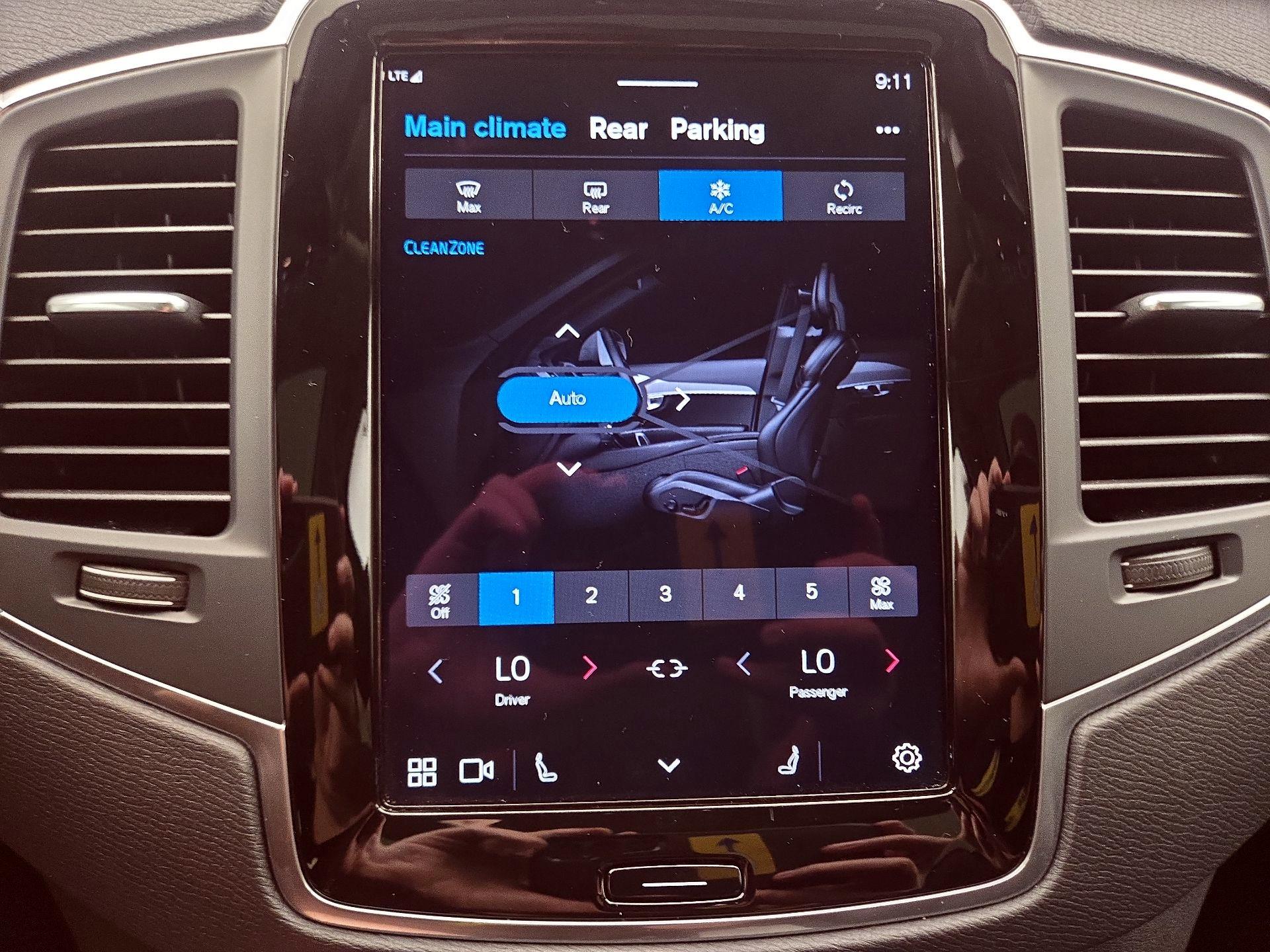 Thumbnail: 2024 Volvo XC90 - 16