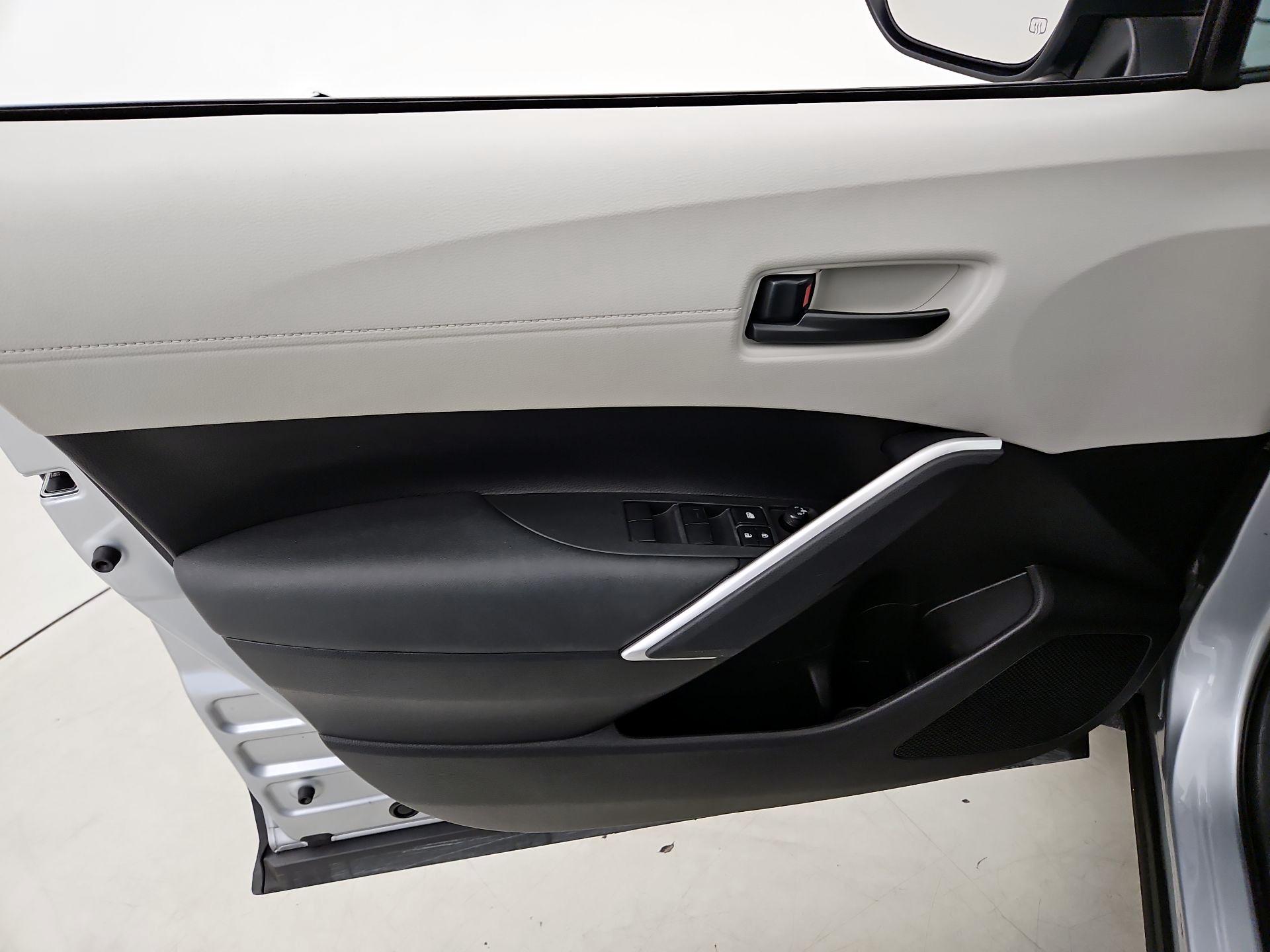 Thumbnail: 2023 Toyota Corolla Cross - 12