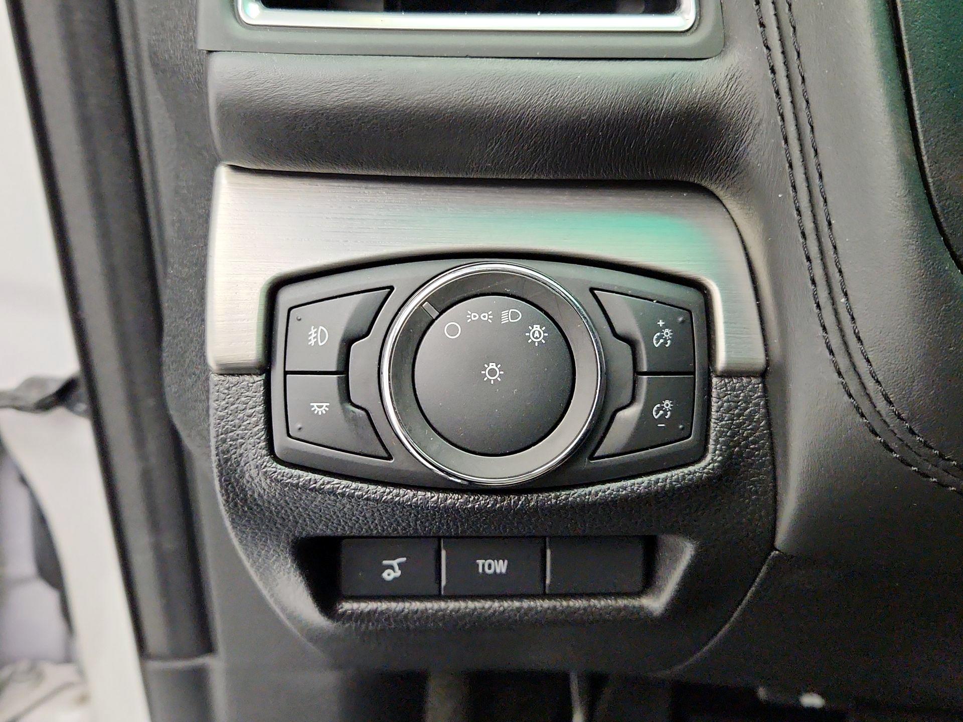 Thumbnail: 2017 Ford Explorer - 13